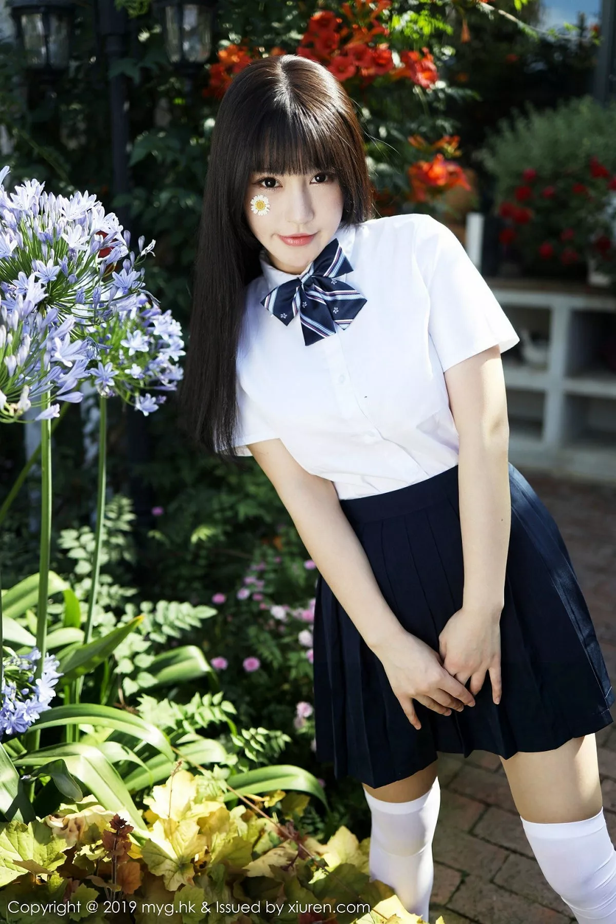 秀人集.com_[MyGirl美媛馆]Vol.394_女神Flower朱可儿大理旅拍户外学生装大胆撩裙诱惑写真54P