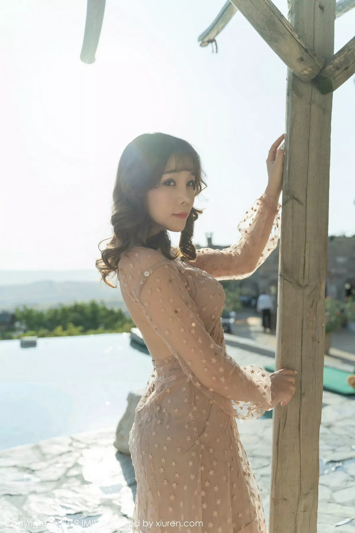秀人集.com_[IMISS爱蜜社]Vol.383_女神芝芝Booty私房性感内衣半脱露翘臀屁沟撩人诱惑写真39P