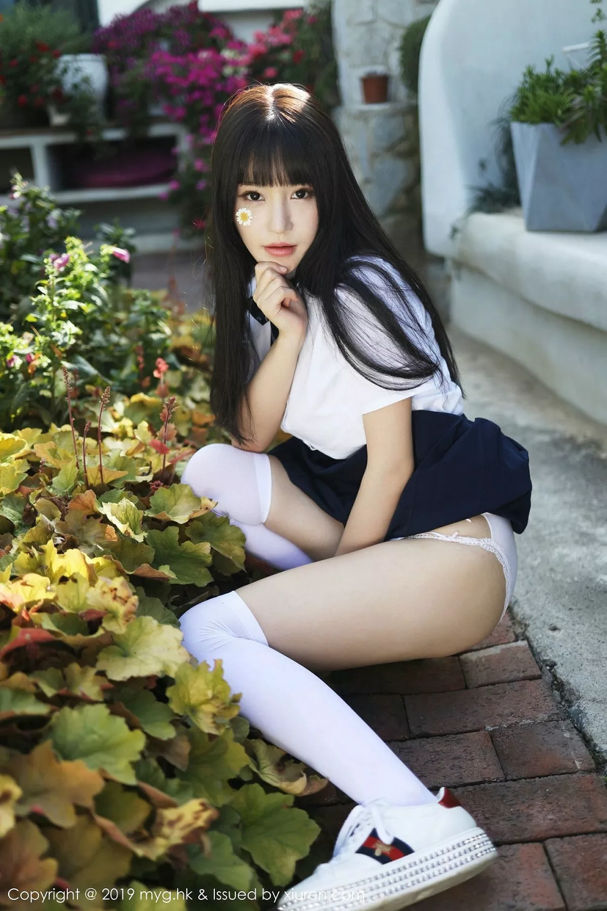 秀人集.com_[MyGirl美媛馆]Vol.394_女神Flower朱可儿大理旅拍户外学生装大胆撩裙诱惑写真54P