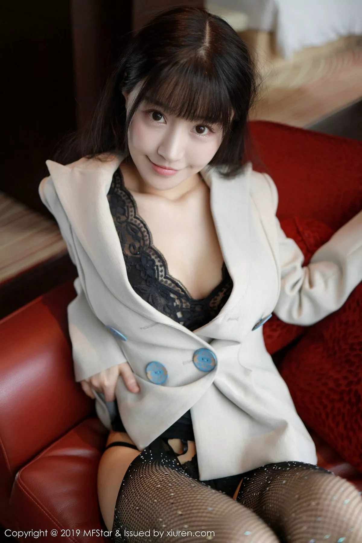 秀人集.com_[MFStar模范学院]Vol.224_女神Flower朱可儿私房脱西服露黑色情趣内衣极致诱惑写真50P