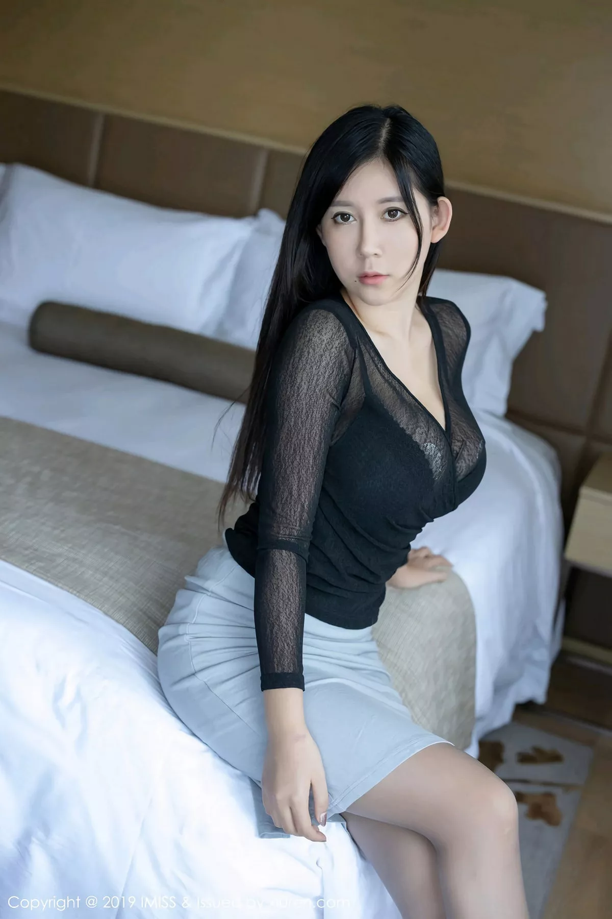 秀人集.com_[IMISS爱蜜社]Vol.389_嫩模nova李雅私房床上黑色内衣配无内黑丝裤袜惹火诱惑写真51P