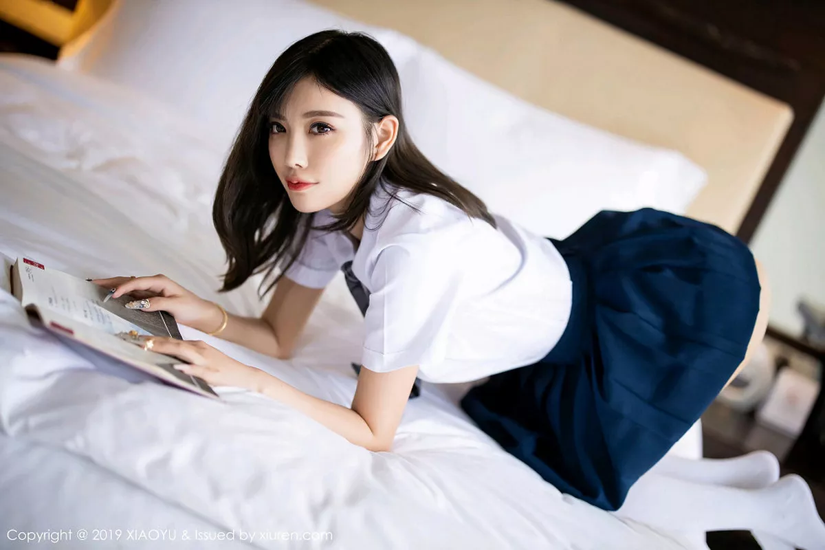 秀人集.com_[XiaoYu画语界]Vol.184_女神杨晨晨sugar心愿旅拍清纯学生装半脱露蕾丝内衣诱惑写真73P