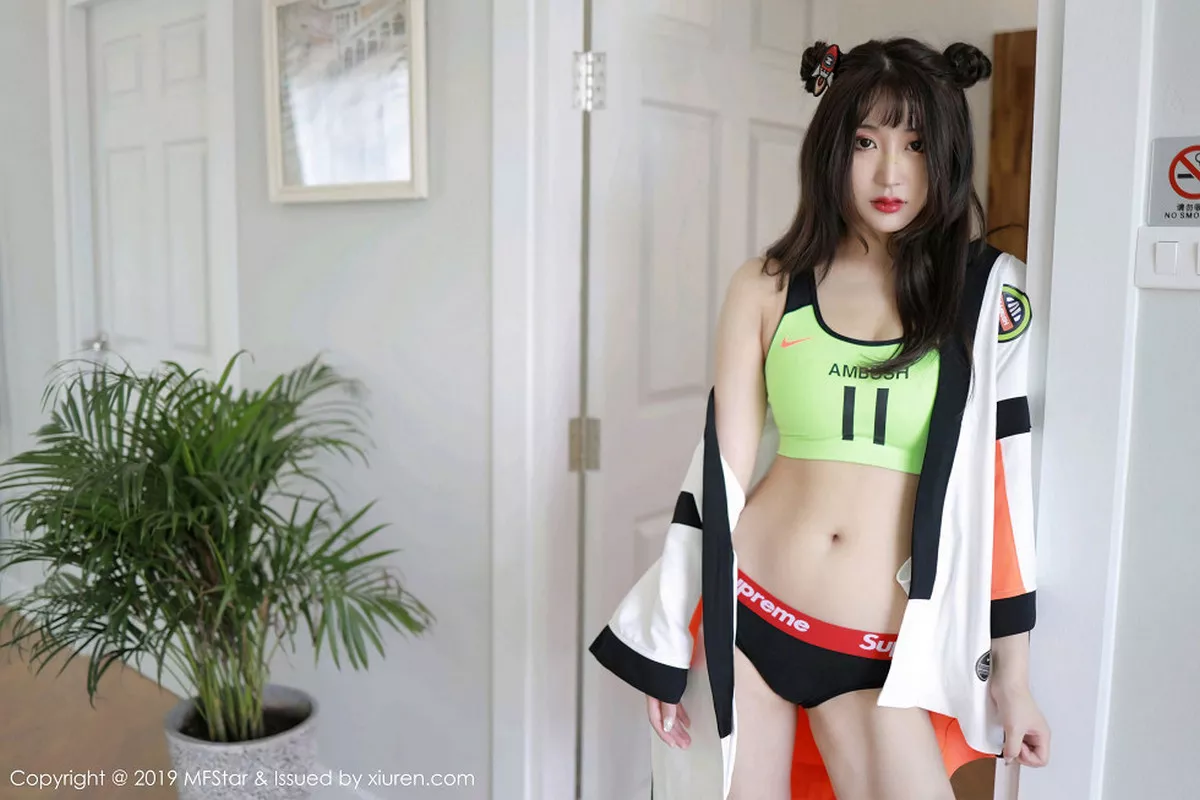 秀人集.com_[MFStar模范学院]Vol.226_嫩模Betty林子欣清迈旅拍私房真空运动服露半球诱惑写真45P