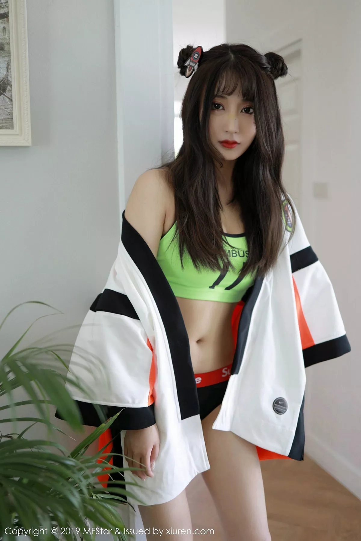 秀人集.com_[MFStar模范学院]Vol.226_嫩模Betty林子欣清迈旅拍私房真空运动服露半球诱惑写真45P