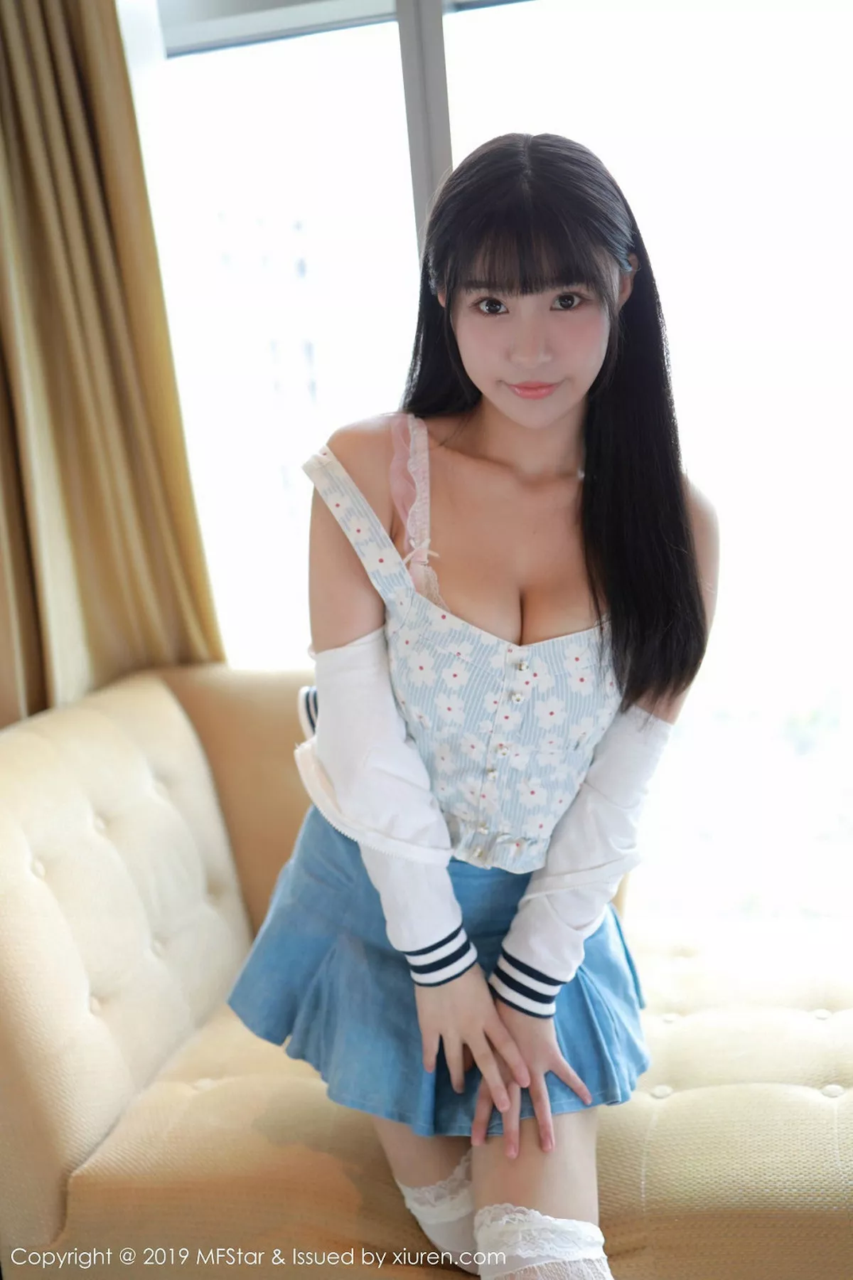 秀人集.com_[MFStar模范学院]Vol.233_女神Flower朱可儿私房半脱露粉色内衣秀豪乳诱惑写真77P