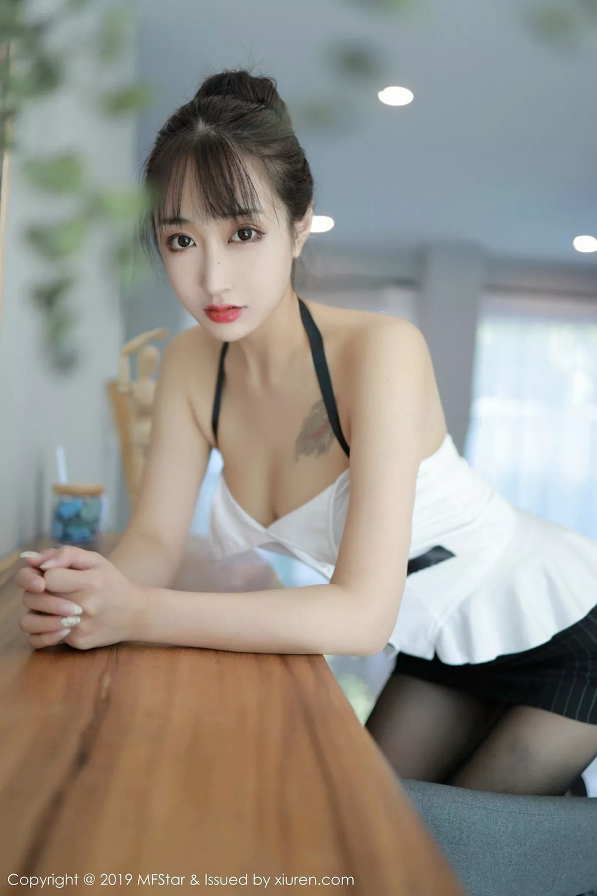 秀人集.com_[MFStar模范学院]Vol.238_嫩模Betty林子欣泰国清迈旅拍私房黑丝美腿完美诱惑写真51P