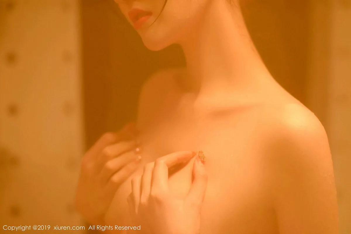 秀人集.com_[XiuRen秀人网]No.1848_嫩模沈梦瑶私房浴室里全裸上身露豪乳两手遮点湿身诱惑写真60P