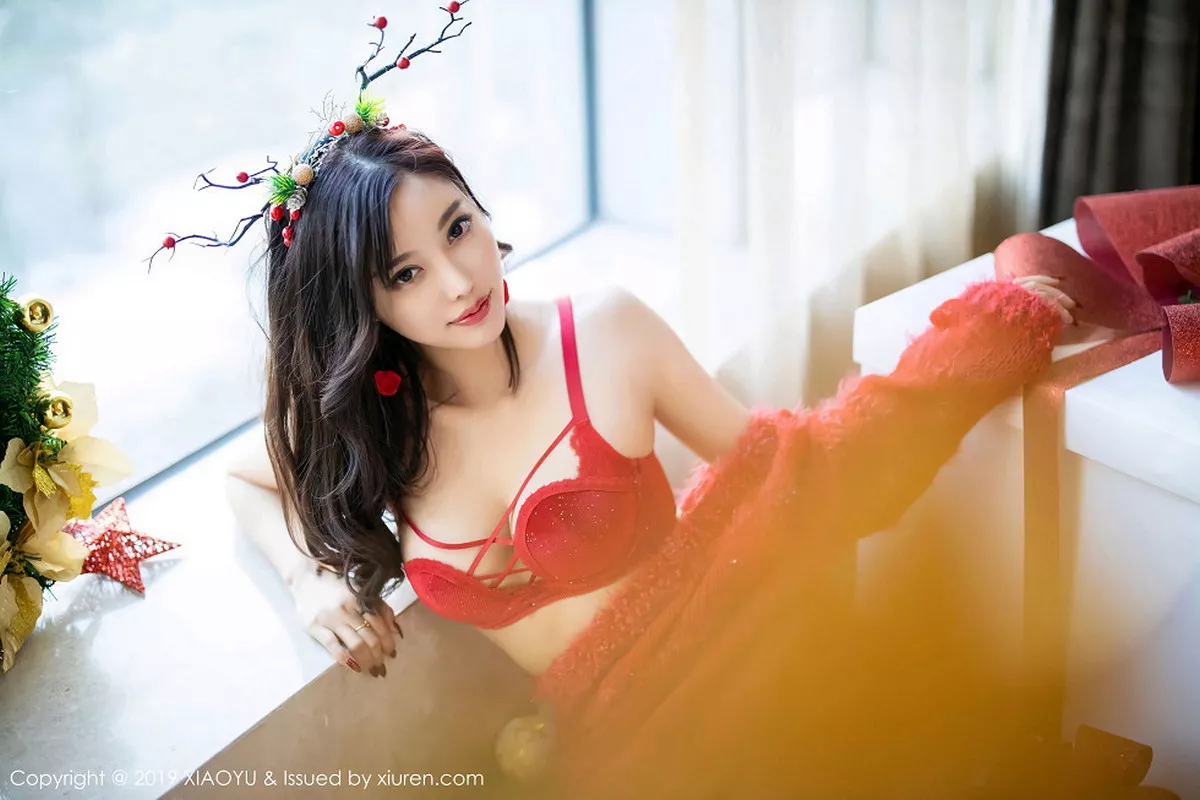 秀人集.com_[XiaoYu画语界]Vol.221_女神杨晨晨sugar圣诞主题性感红色内衣秀完美身材诱惑写真71P