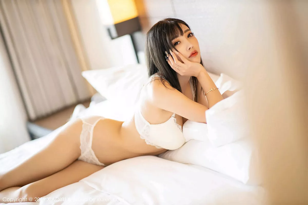 秀人集.com_[XiaoYu画语界]Vol.219_女神杨晨晨sugar心愿旅拍私房床上白色内衣完美诱惑写真61P