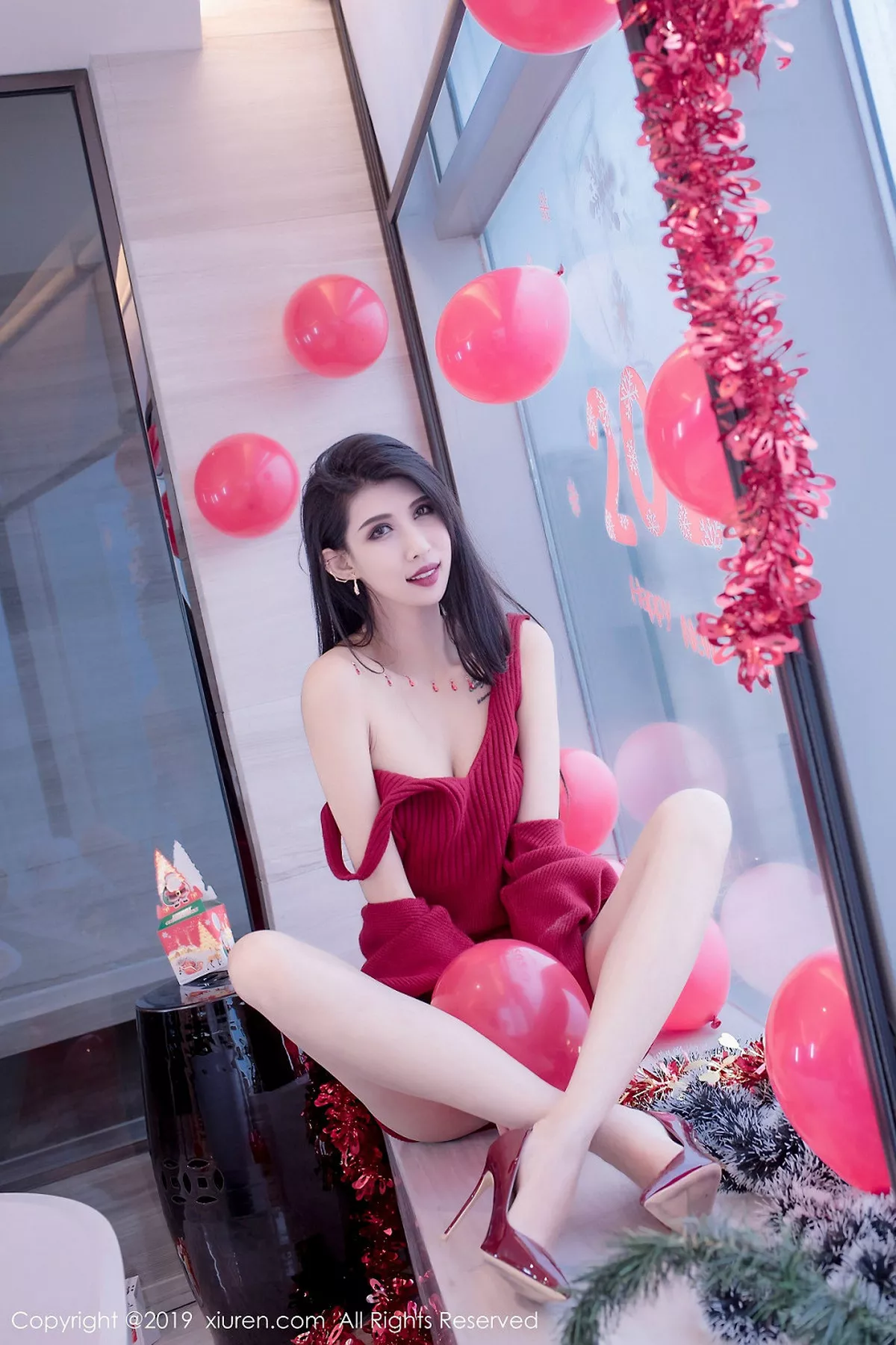 秀人集.com_[XiuRen秀人网]No.1871_高挑美女葛征Model私房圣诞新年主题红色深V圣诞女郎诱惑写真81P