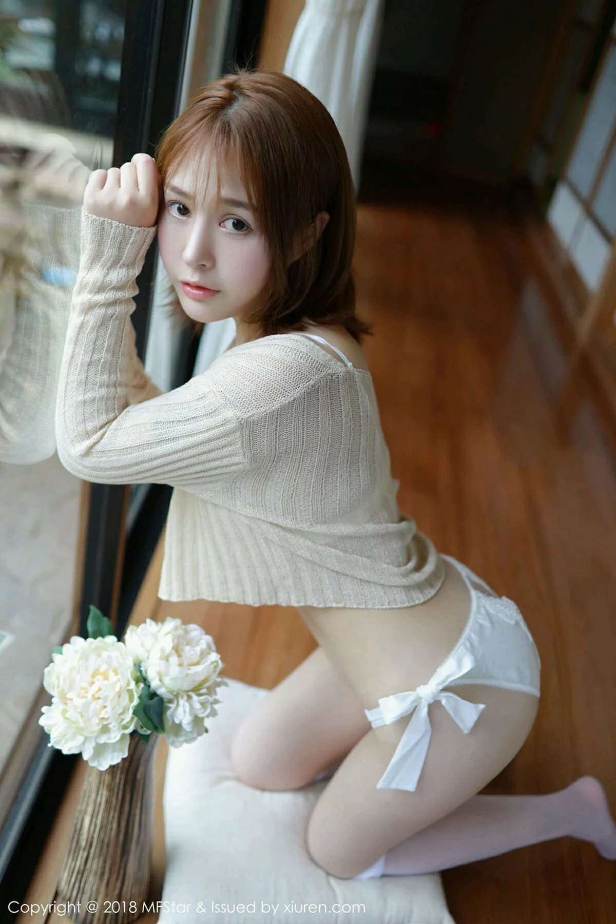 秀人集.com_[MFStar模范学院]Vol.165_女神Evelyn艾莉日本旅拍脱开档内裤露白嫩翘臀诱惑写真41P