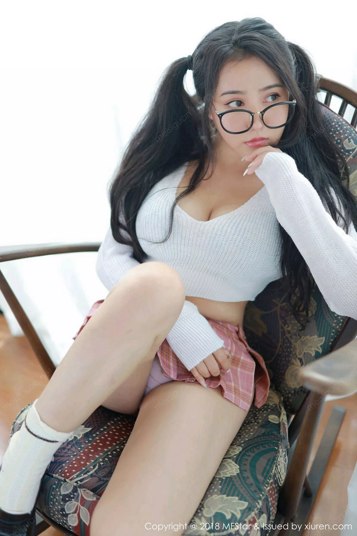 秀人集.com_[MFStar模范学院]Vol.168_女神Manuela玛鲁娜日本旅拍私房粉色短裙秀翘臀极致诱惑写真51P