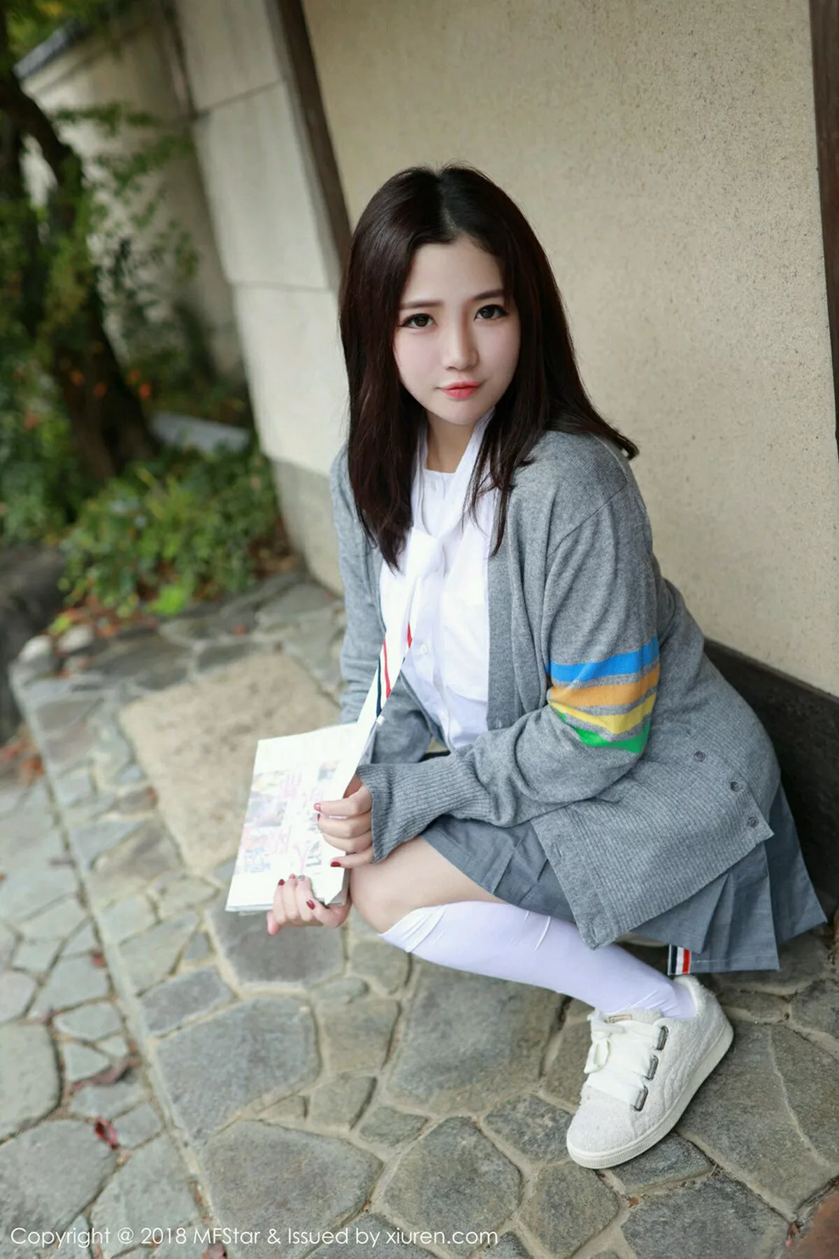 秀人集.com_[MFStar模范学院]Vol.162_女神徐cake日本旅拍性感衬衣配短裙半露白嫩美乳诱惑写真40P