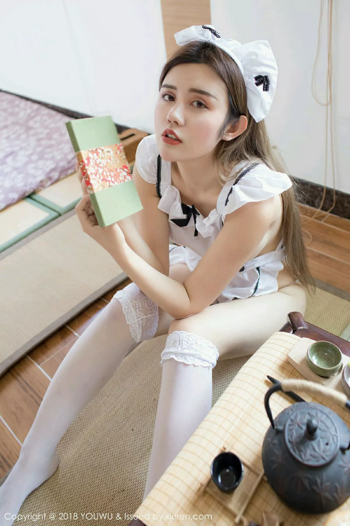 秀人集.com_[YouWu尤物馆]Vol.124_女神Cris_卓娅祺私房白色女仆装半脱秀豪乳翘臀极致诱惑写真47P