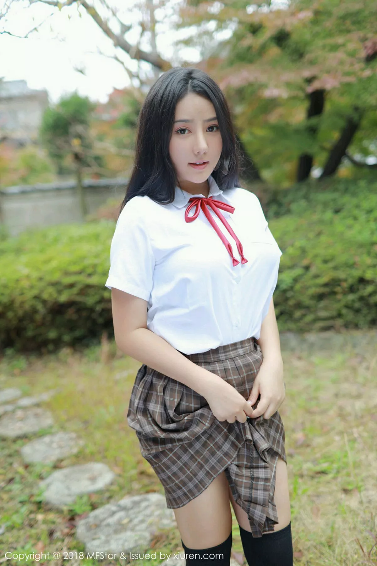 秀人集.com_[MFStar模范学院]Vol.163_嫩模Manuela玛鲁娜日本旅拍户外学生制服靓丽迷人写真42P