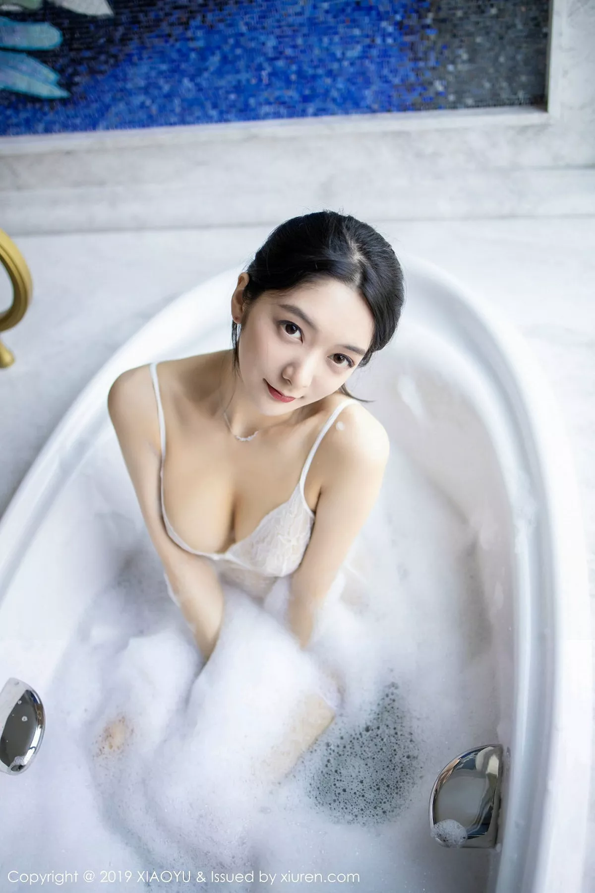 秀人集.com_[XiaoYu画语界]Vol.223_女神Angela小热巴私房浴缸里泡泡浴秀完美身材诱惑写真63P