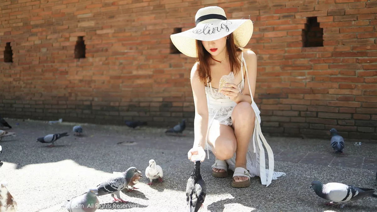 秀人集.com_[XiuRen秀人网]No.1892_嫩模艺儿拿铁泰国旅拍室外小清新主题蕾丝短裙迷人诱惑写真55P