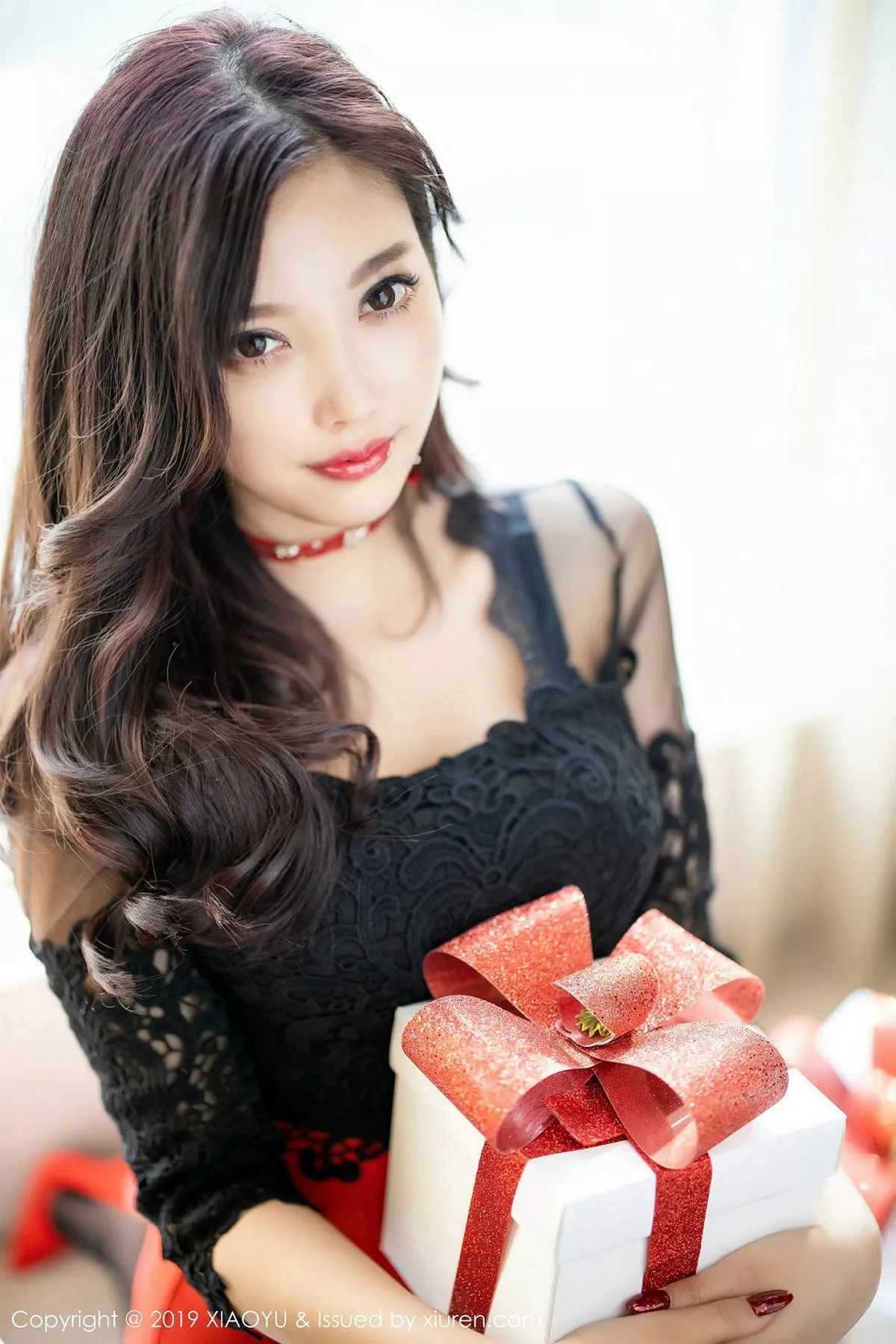 秀人集.com_[XiaoYu画语界]Vol.225_女神杨晨晨圣诞礼物主题红短裙配性感黑丝撩人诱惑写真103P
