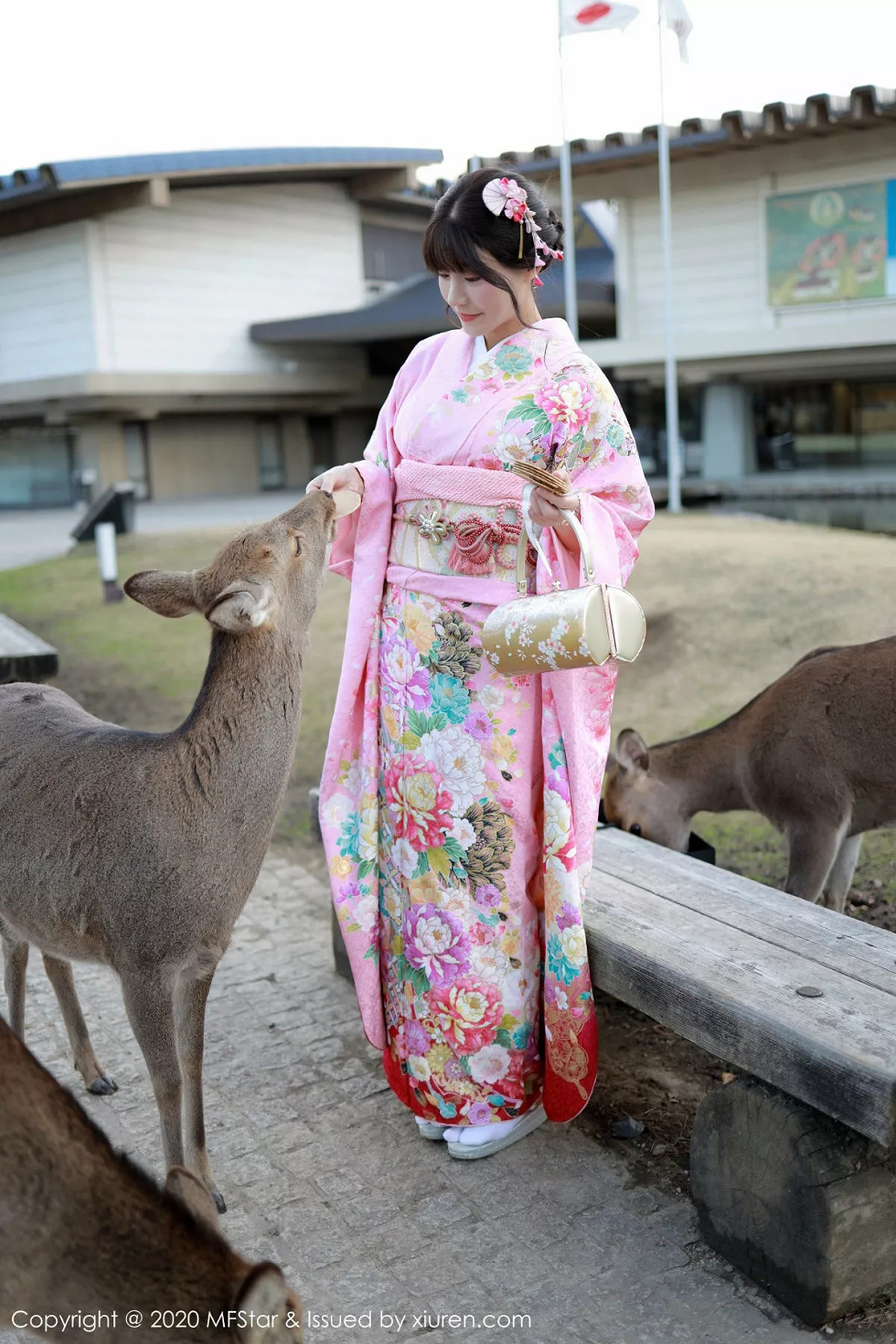 秀人集.com_[MFStar模范学院]Vol.254_女神朱可儿Flower日本旅拍绚丽和服真空秀豪乳诱惑写真75P