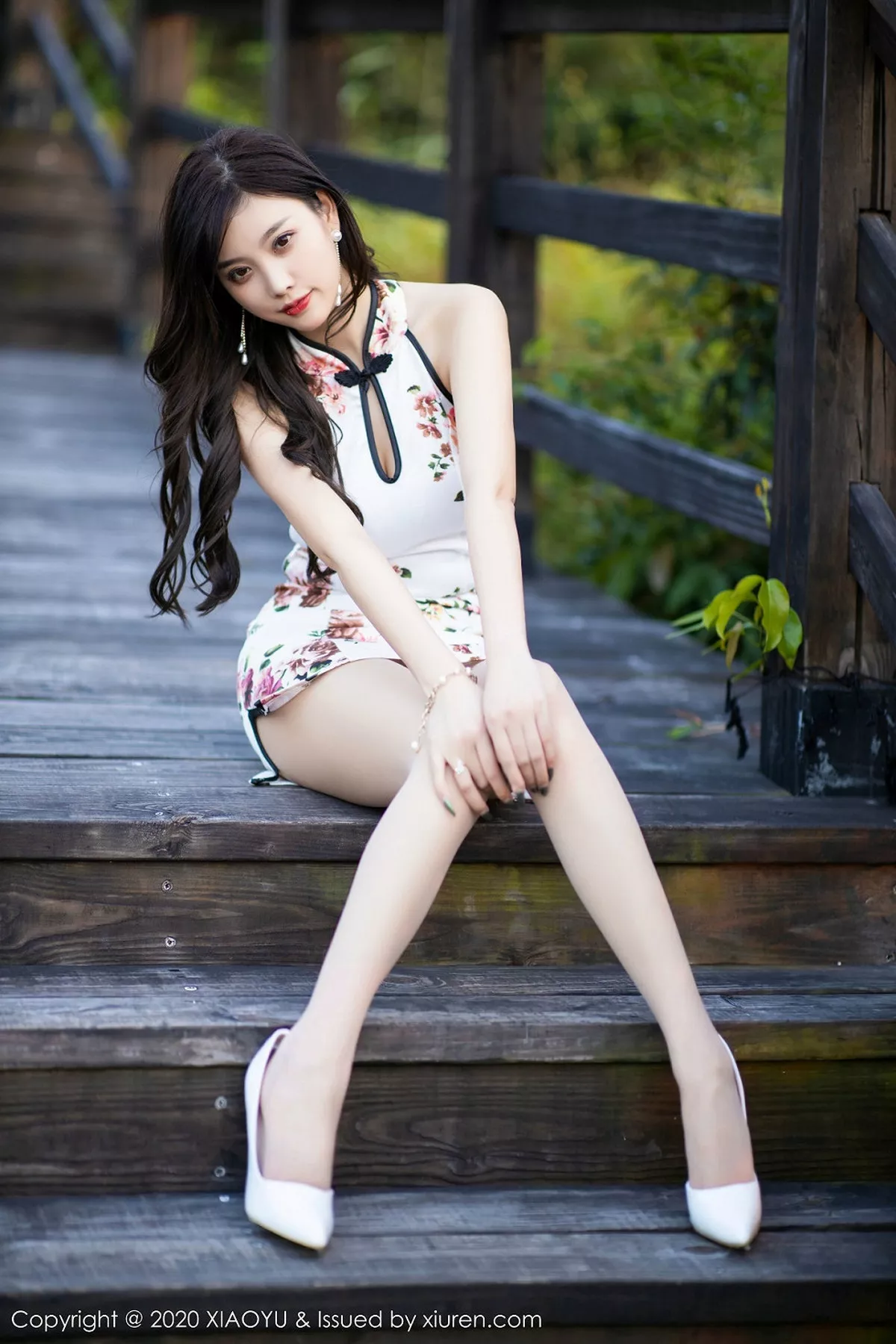 秀人集.com_[XiaoYu画语界]Vol.233_女神杨晨晨室外性感古韵旗袍配超薄肉丝秀美臀玉足诱惑写真140P