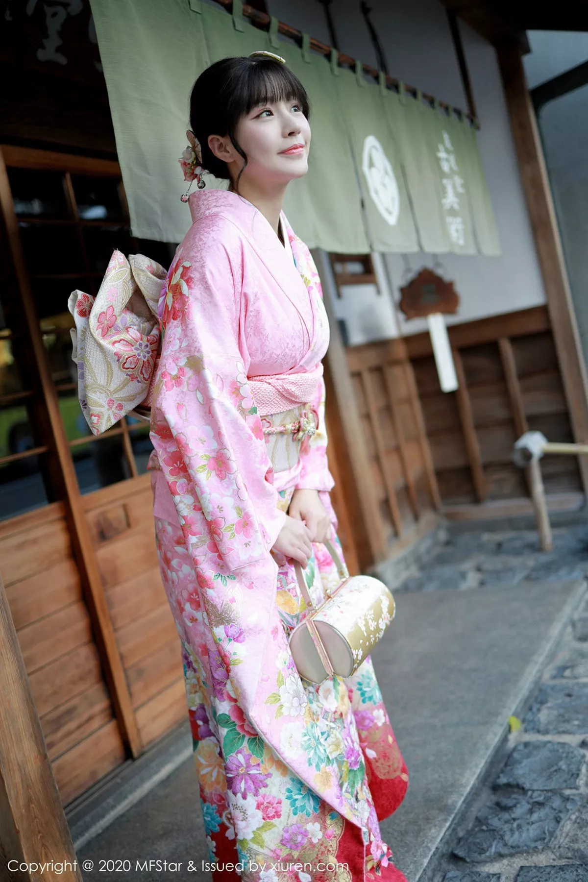 秀人集.com_[MFStar模范学院]Vol.254_女神朱可儿Flower日本旅拍绚丽和服真空秀豪乳诱惑写真75P