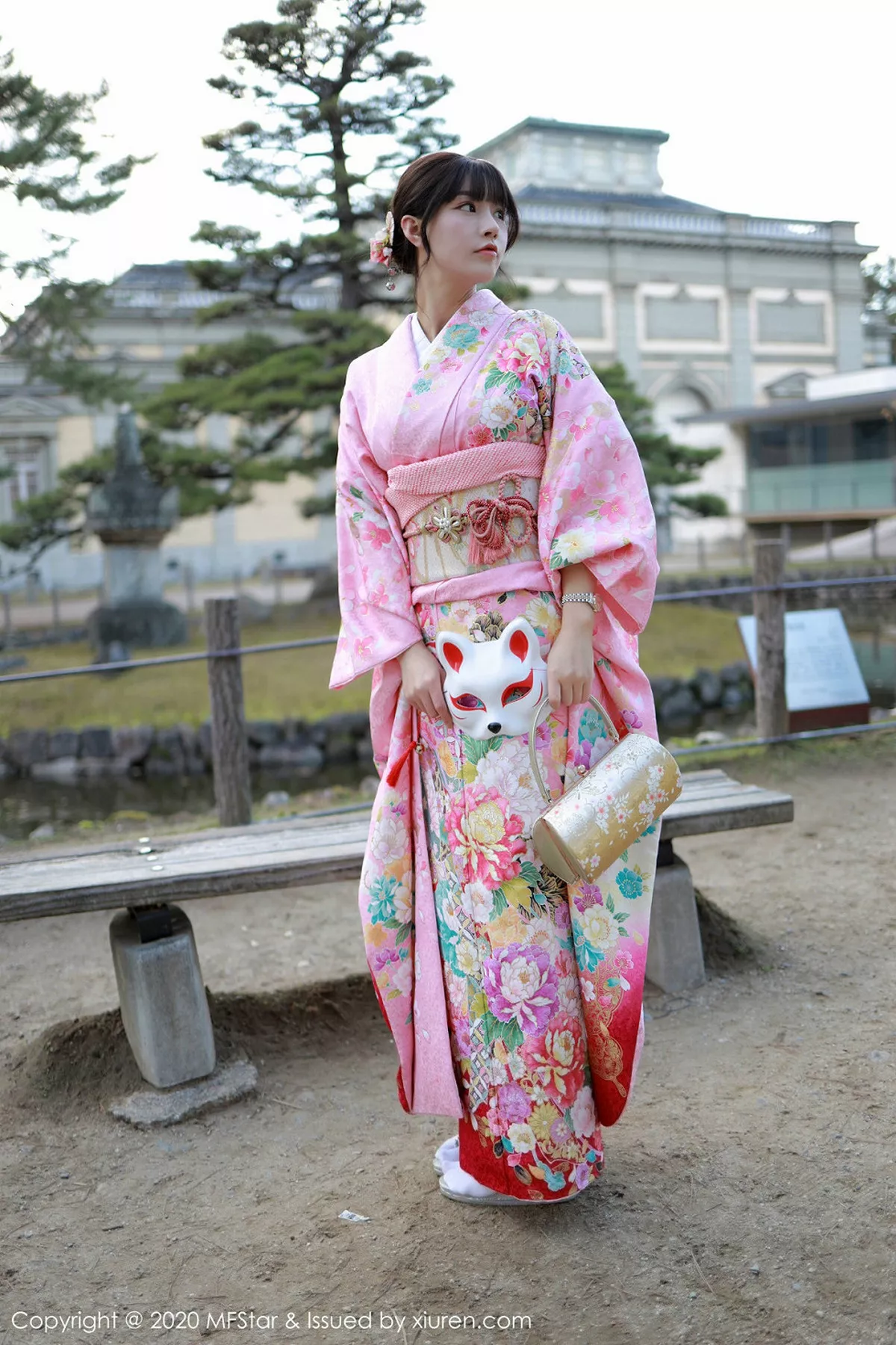 秀人集.com_[MFStar模范学院]Vol.254_女神朱可儿Flower日本旅拍绚丽和服真空秀豪乳诱惑写真75P