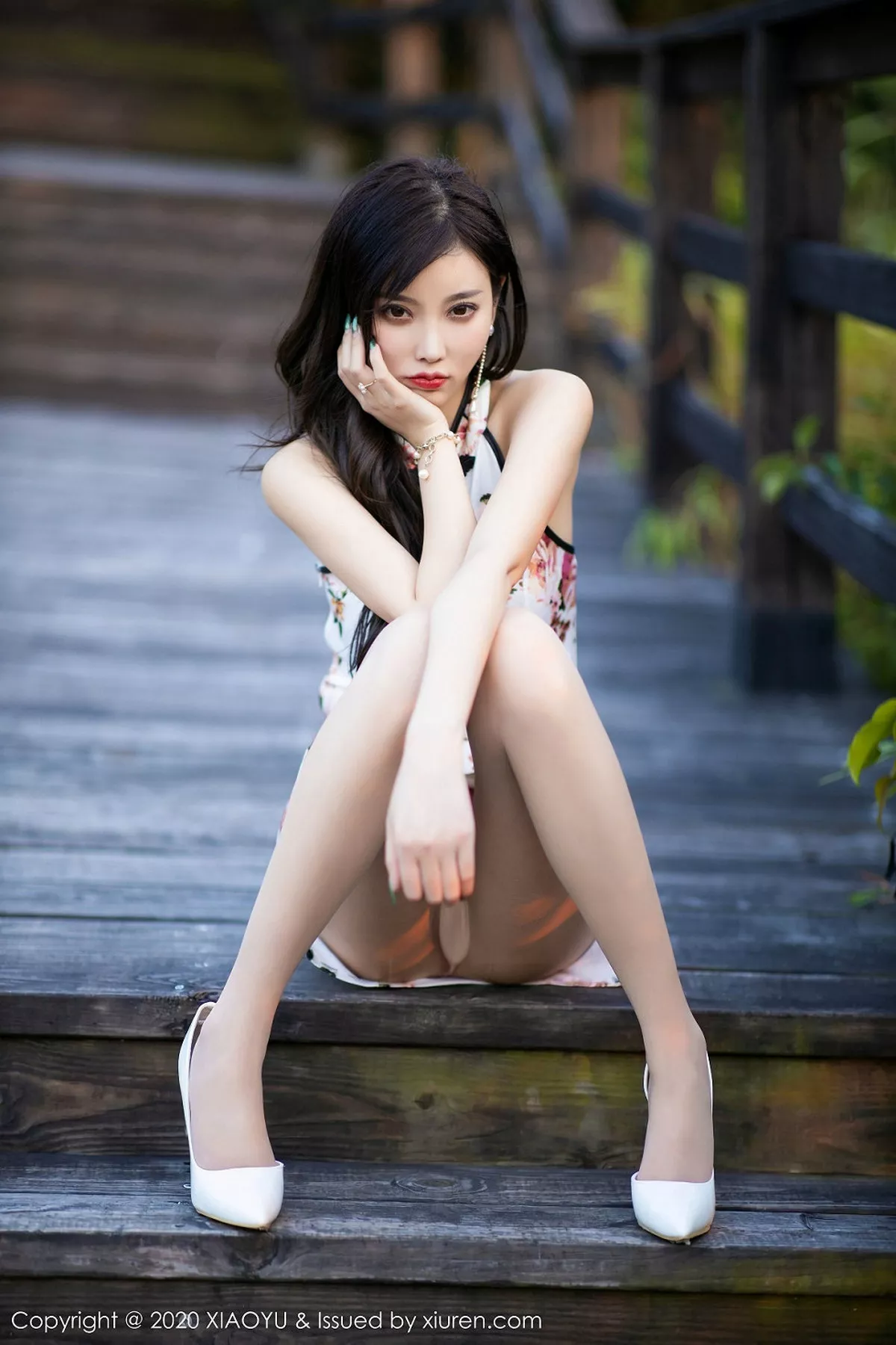 秀人集.com_[XiaoYu画语界]Vol.233_女神杨晨晨室外性感古韵旗袍配超薄肉丝秀美臀玉足诱惑写真140P