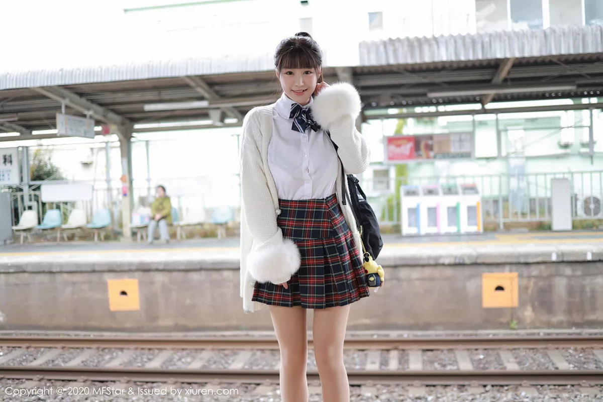 秀人集.com_[MFStar模范学院]Vol.259_嫩模朱可儿Flower日本旅拍尾随学生剧情主题魅惑写真73P