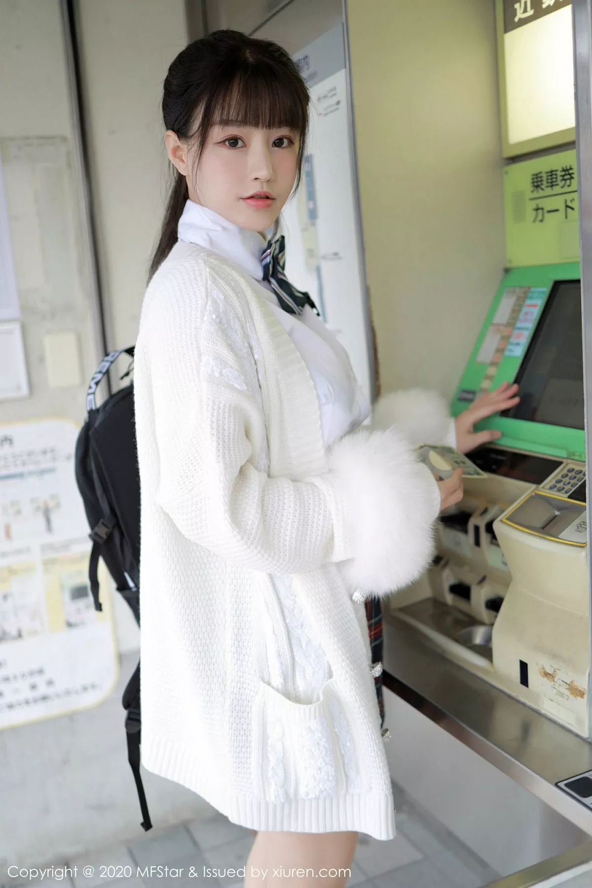秀人集.com_[MFStar模范学院]Vol.259_嫩模朱可儿Flower日本旅拍尾随学生剧情主题魅惑写真73P
