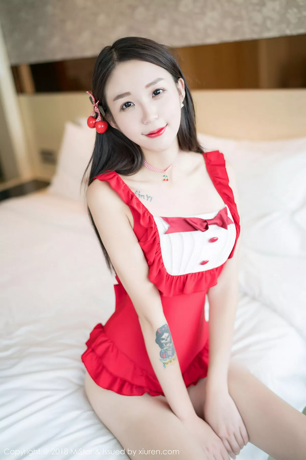 秀人集.com_[MiStar魅妍社]Vol.258_嫩模白沫私房红色连体睡衣+白色蕾丝内衣半脱诱惑写真48P