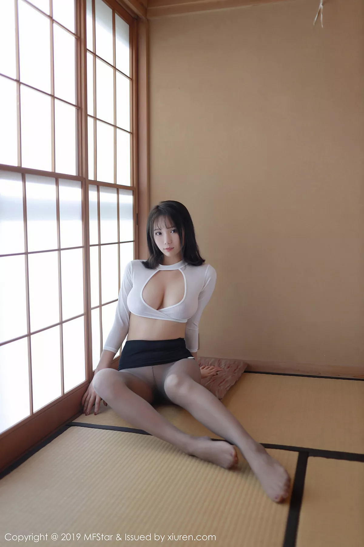 秀人集.com_[MFStar模范学院]Vol.173_女神李可可日本旅拍透视雪纺深V露白嫩豪乳极致诱惑写真50P