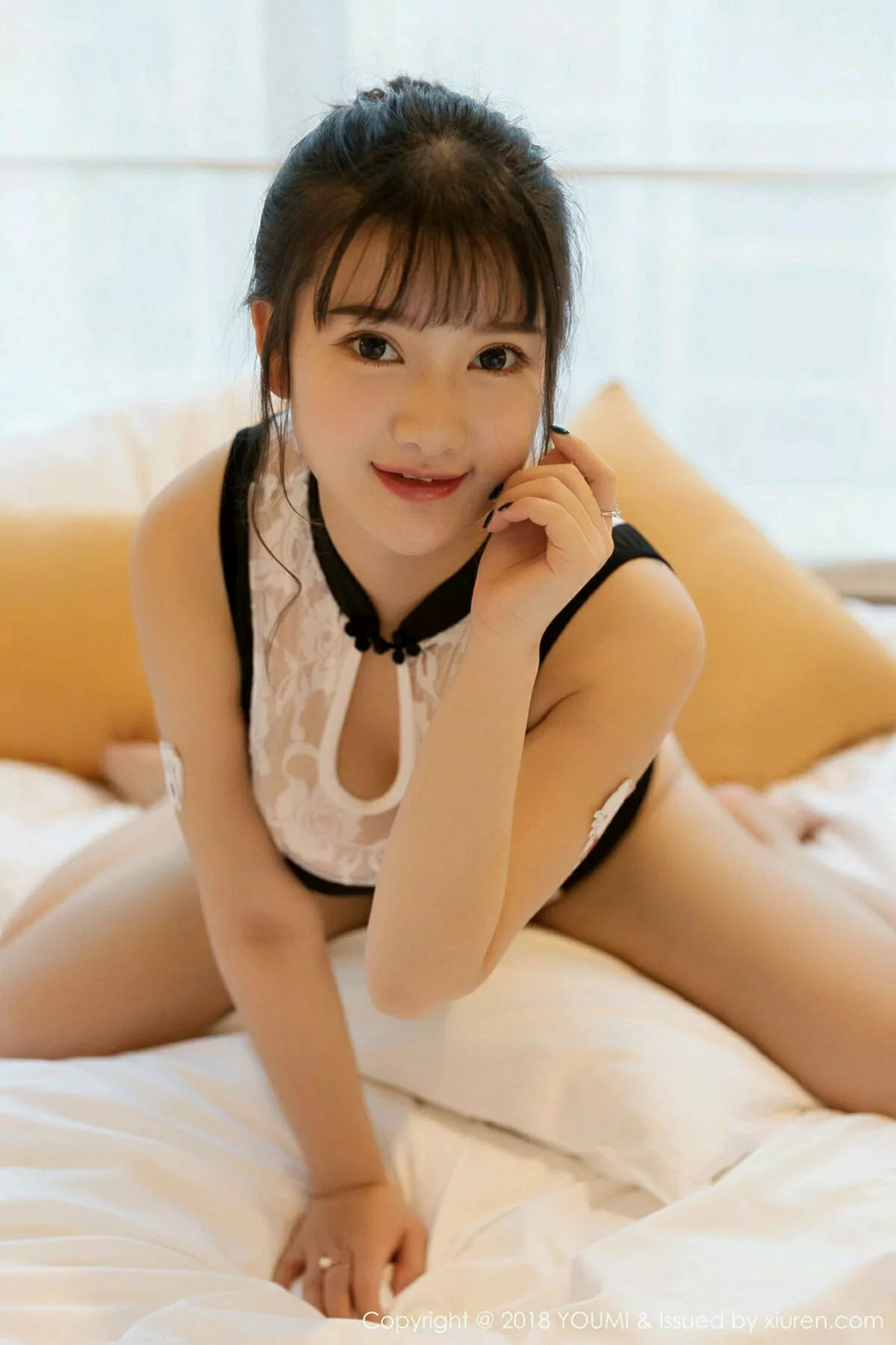 秀人集.com_[YouMi尤蜜荟]Vol.250_巨乳嫩模小尤奈私房白色蕾丝内衣半脱露豪乳极致诱惑写真51P