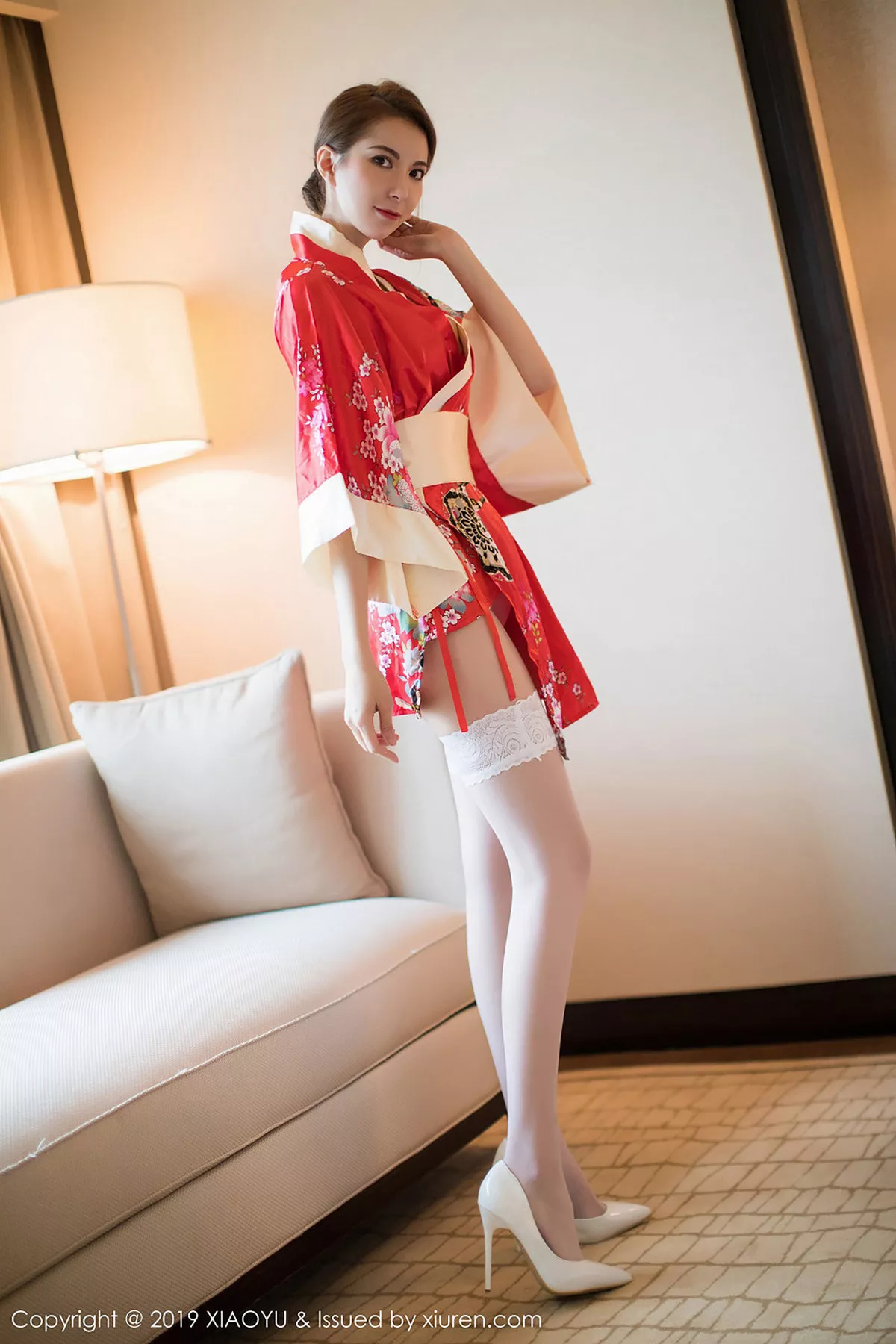 秀人集.com_[XiaoYu画语界]Vol.014_女神Carry私房性感红色和服配白色蕾丝袜妩媚诱惑写真53P