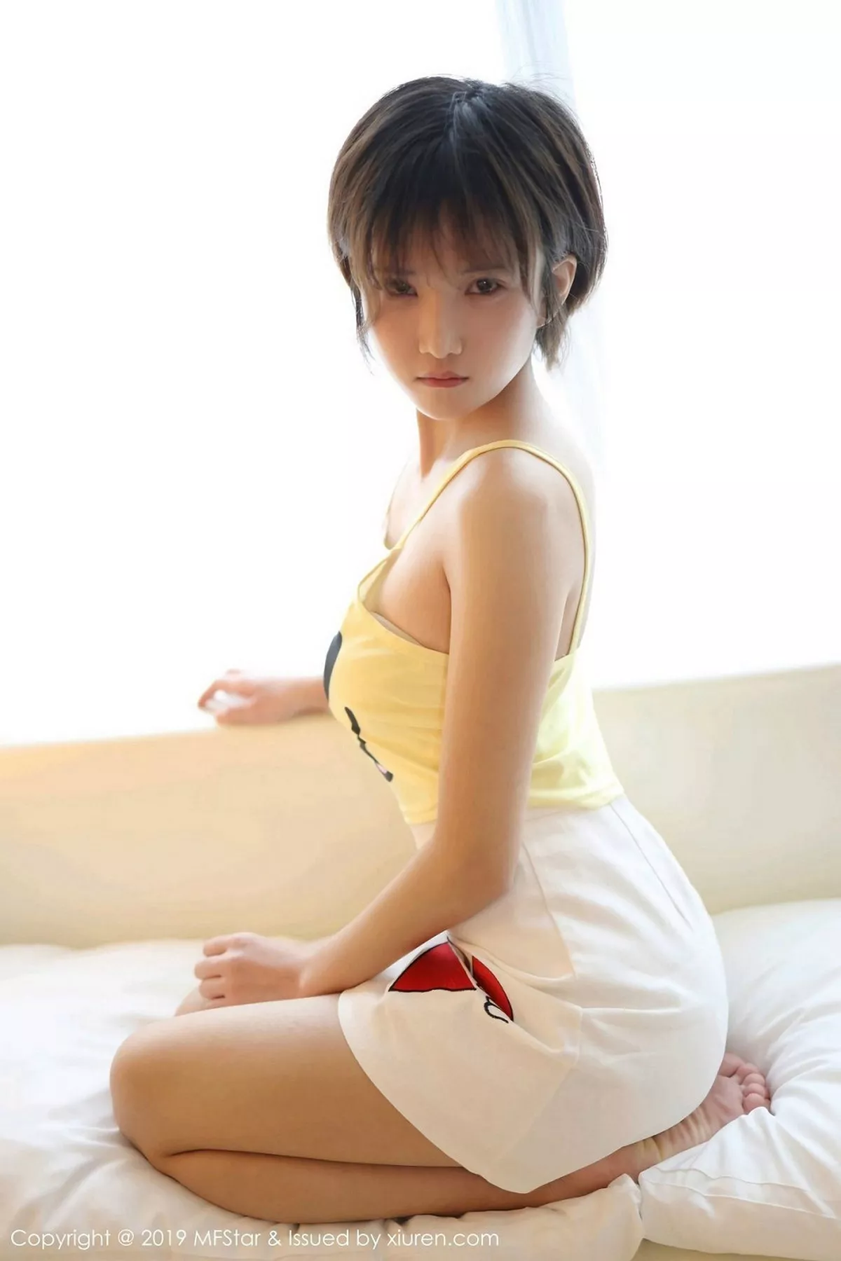 秀人集.com_[MFStar模范学院]Vol.178_嫩模小姿2002私房卡通吊带内衣半脱秀白嫩翘臀诱惑写真42P