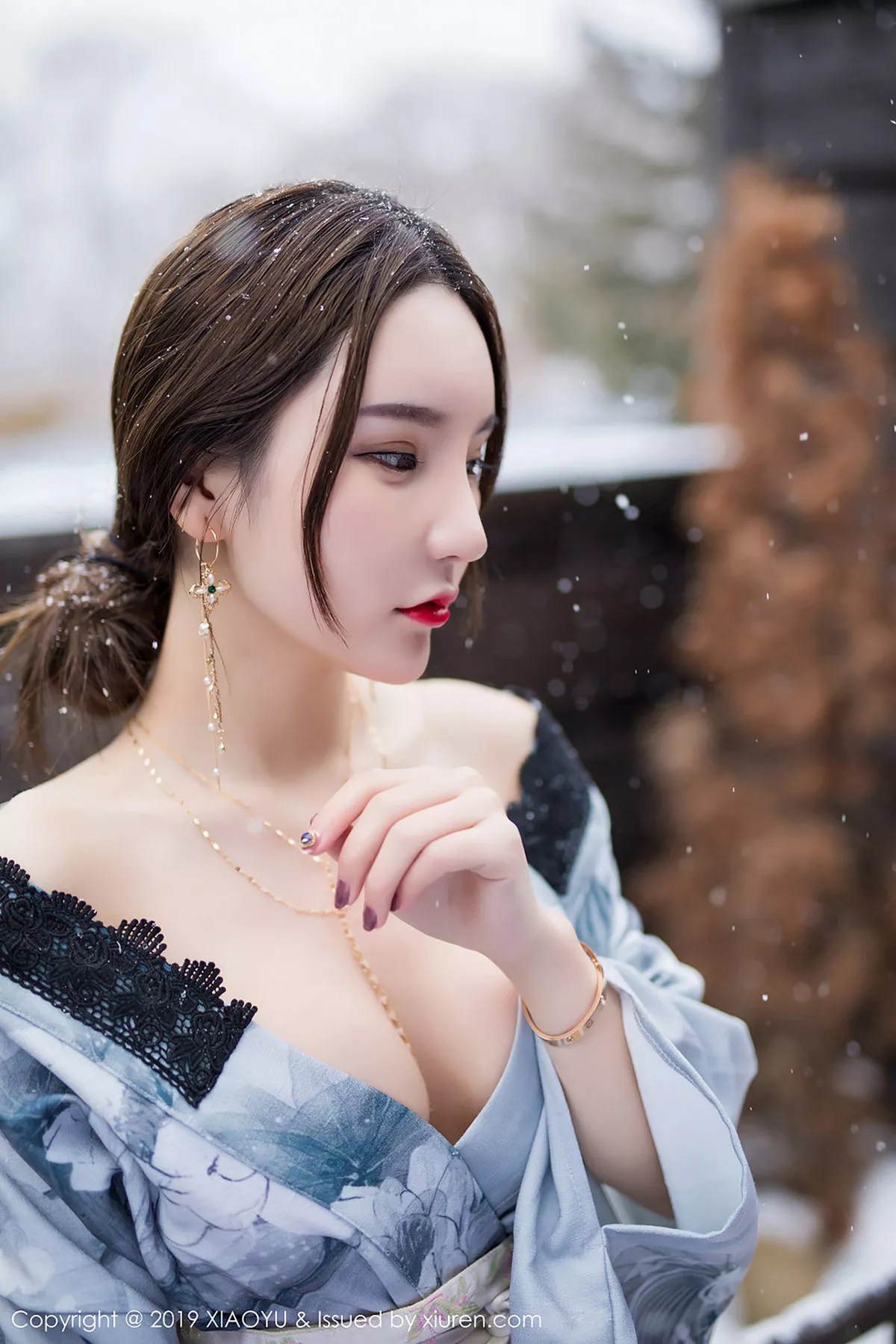 秀人集.com_[XiaoYu画语界]Vol.007_女神周于希Sandy北海道旅拍雪中佳人秀美乳撩人诱惑写真47P