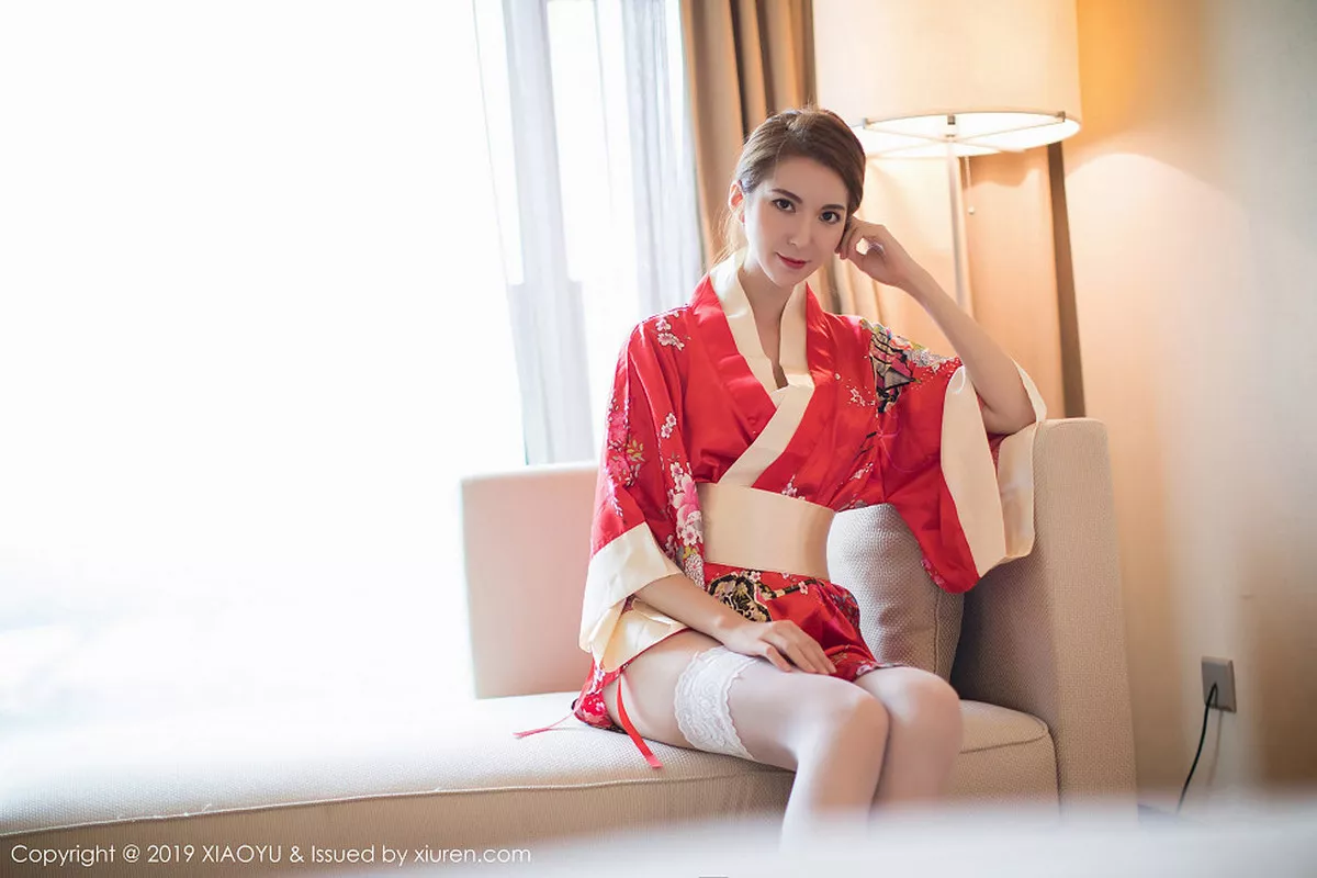 秀人集.com_[XiaoYu画语界]Vol.014_女神Carry私房性感红色和服配白色蕾丝袜妩媚诱惑写真53P