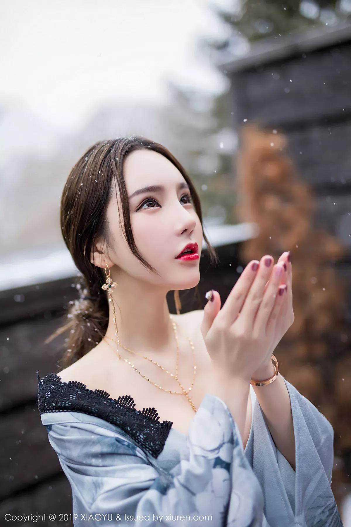 秀人集.com_[XiaoYu画语界]Vol.007_女神周于希Sandy北海道旅拍雪中佳人秀美乳撩人诱惑写真47P