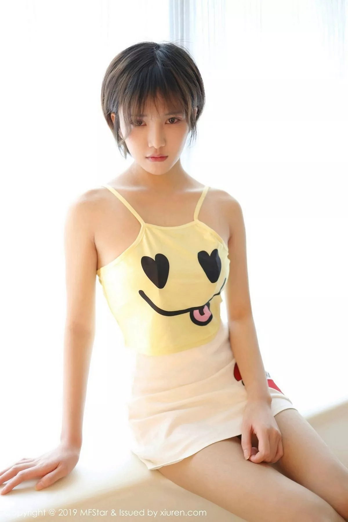 秀人集.com_[MFStar模范学院]Vol.178_嫩模小姿2002私房卡通吊带内衣半脱秀白嫩翘臀诱惑写真42P