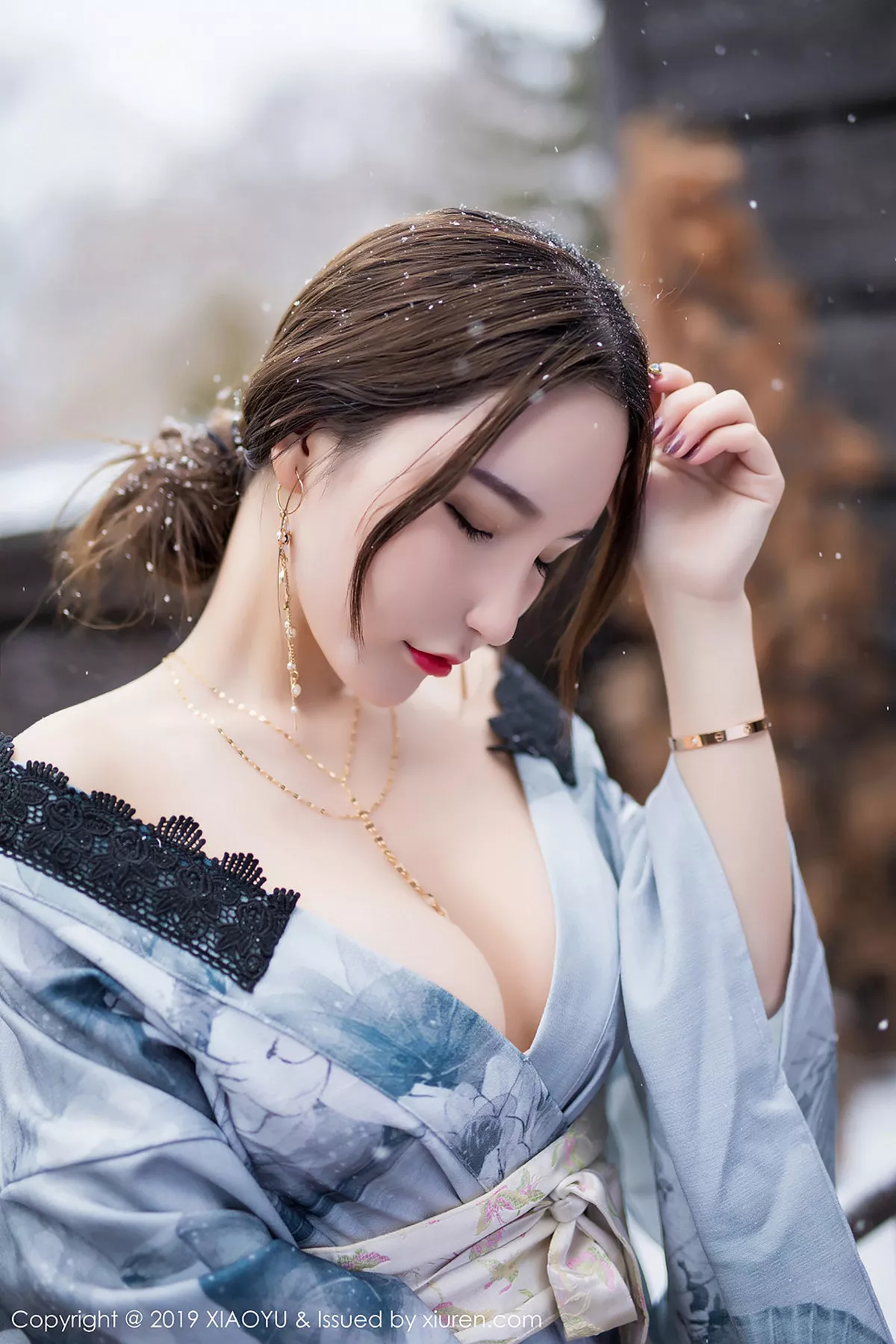 秀人集.com_[XiaoYu画语界]Vol.007_女神周于希Sandy北海道旅拍雪中佳人秀美乳撩人诱惑写真47P