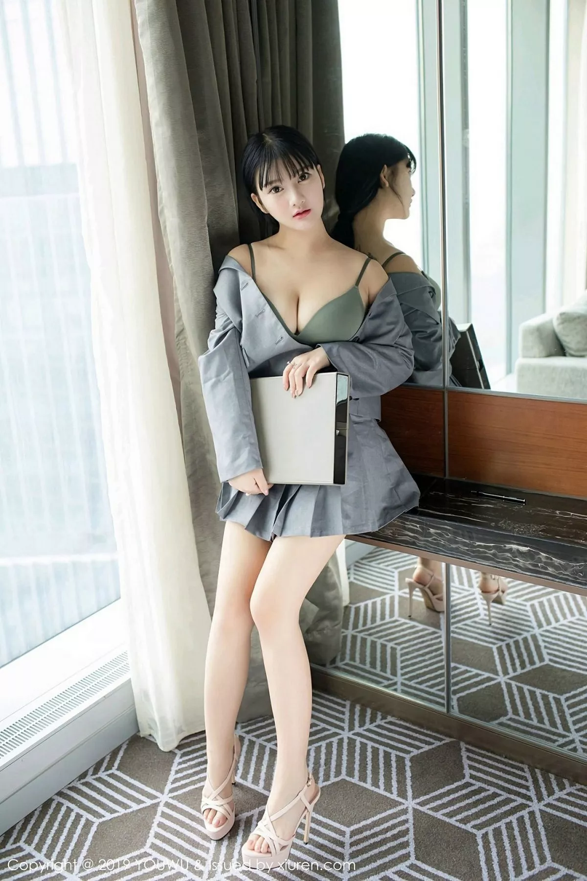 秀人集.com_[YouWu尤物馆]Vol.138_巨乳嫩模小尤奈私房黑色高叉连体内衣秀傲人豪乳诱惑写真59P