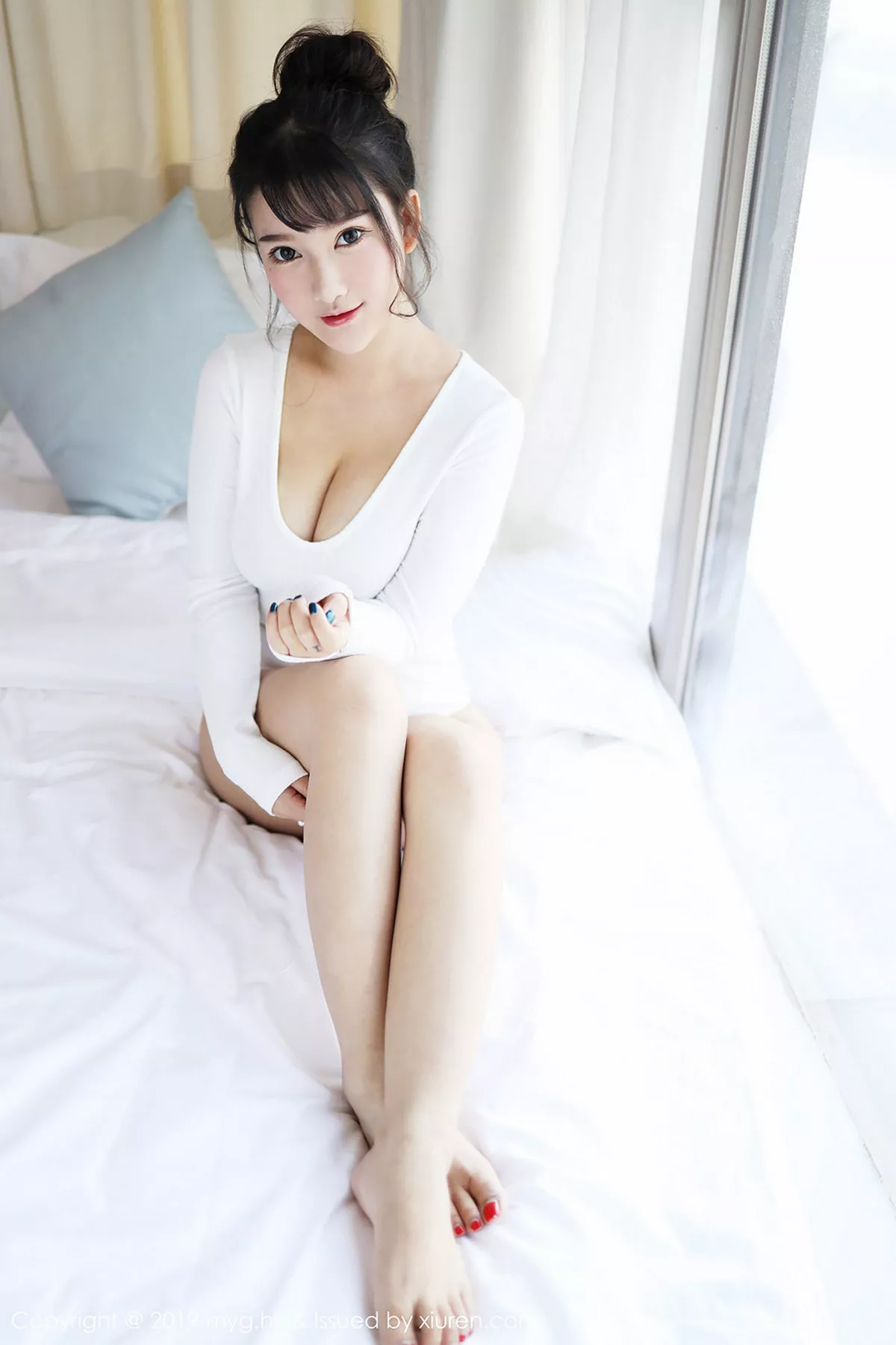 秀人集.com_[MyGirl美媛馆]Vol.342_巨乳嫩模小尤奈私房低胸白色内衣+比基尼秀完美身材诱惑写真40P