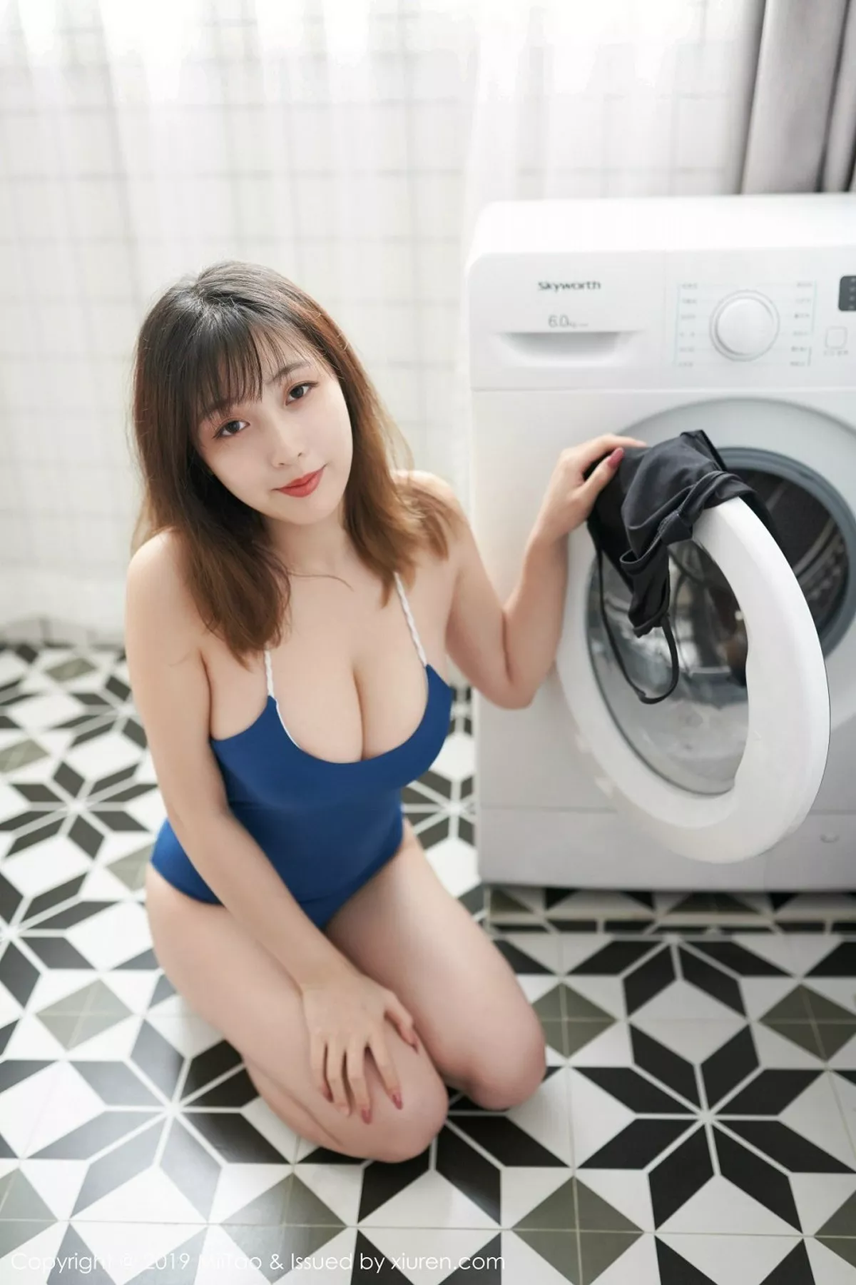 秀人集.com_[MiiTao蜜桃社]Vol.126_嫩模美绪黑色高叉连体内衣全脱露豪乳翘臀雪嫩诱惑写真60P