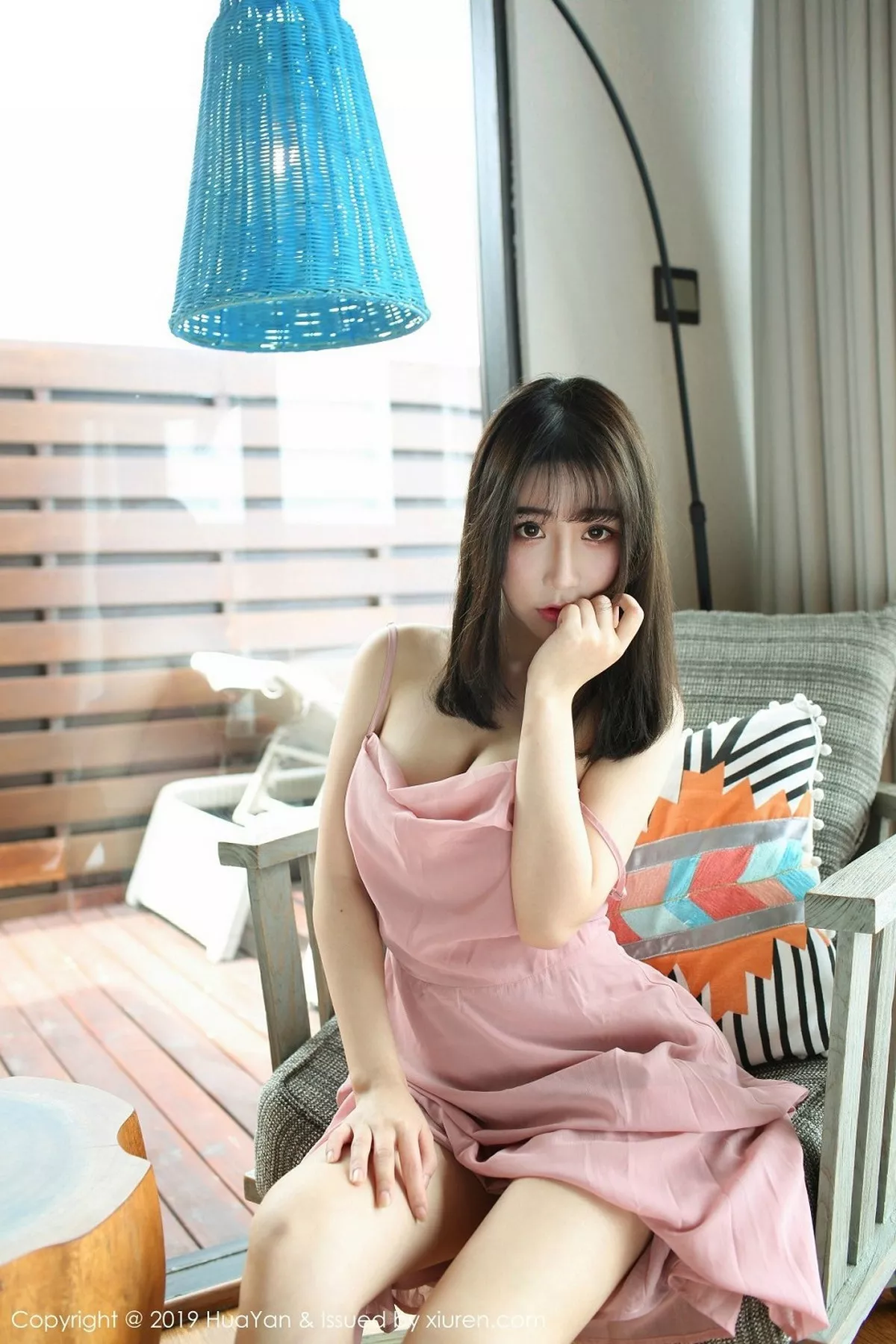 秀人集.com_[HuaYan花の颜]Vol.062_嫩模绯月樱-Cherry粉色吊带连身裙露丁字裤翘臀诱惑写真51P