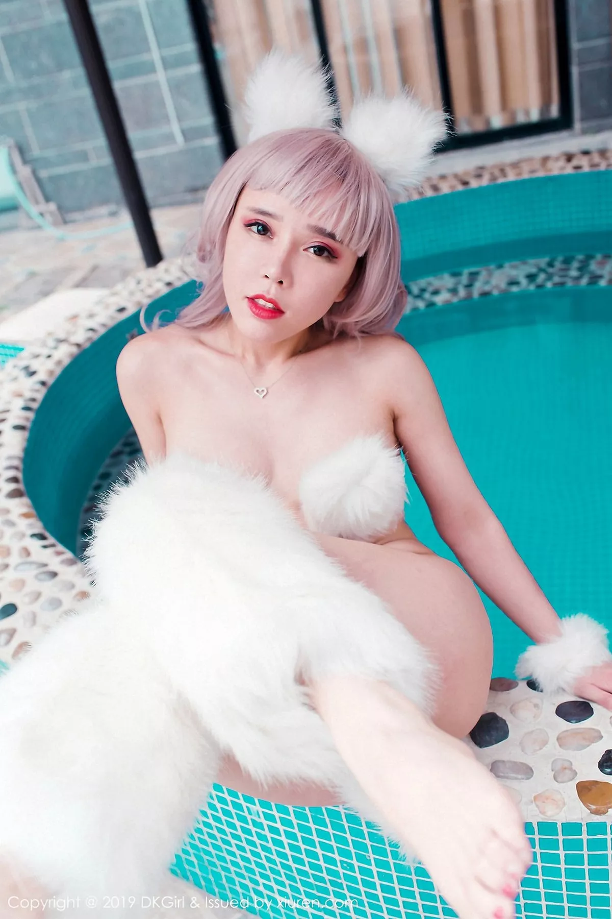 秀人集.com_[DKGirl御女郎]Vol.099_嫩模艾小青户外妖艳白狐大尺度露火辣美体撩人诱惑写真49P