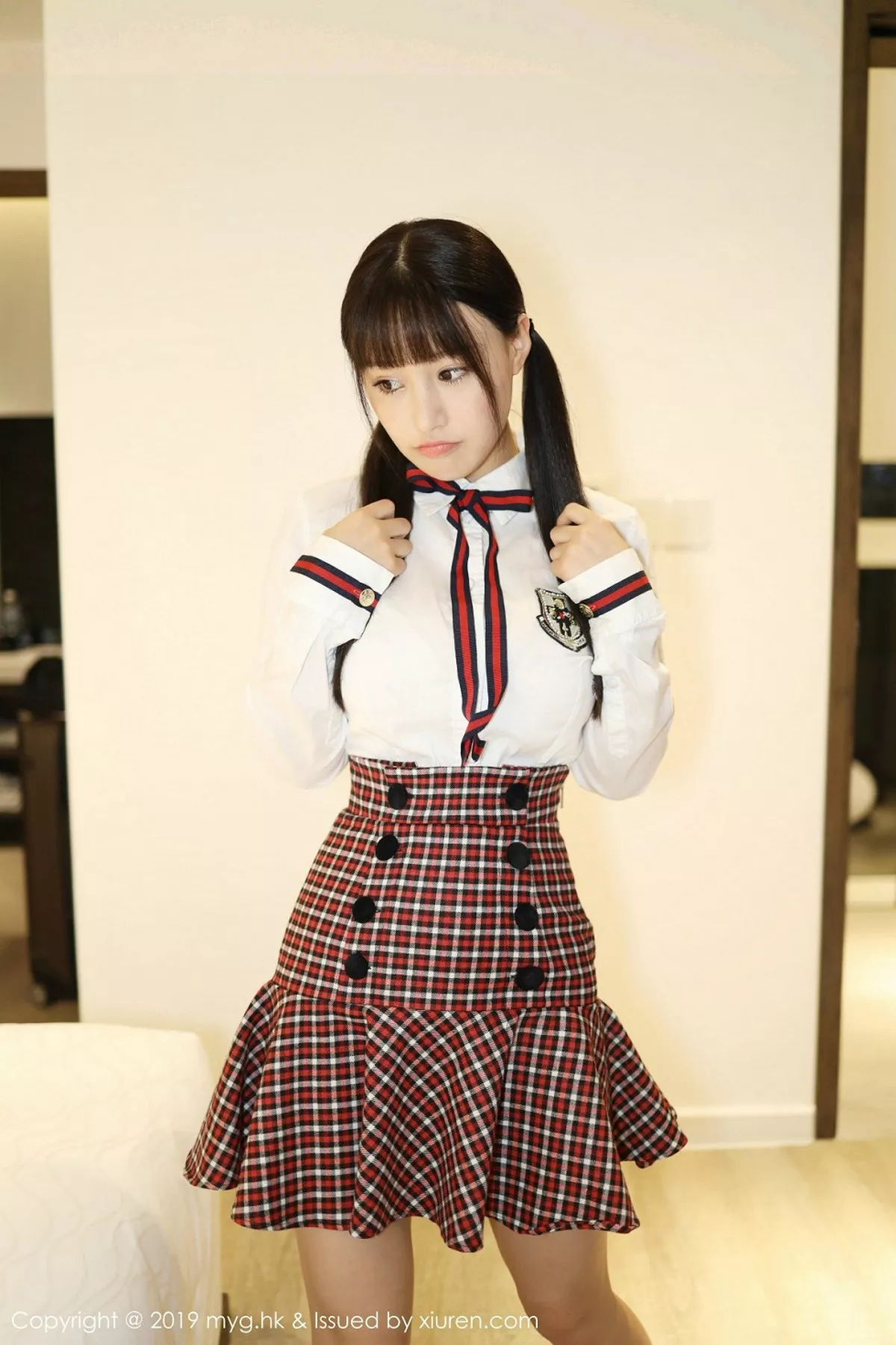 秀人集.com_[MyGirl美媛馆]Vol.355_嫩模Flower朱可儿学生装放学剧情私房床上撩人诱惑写真81P