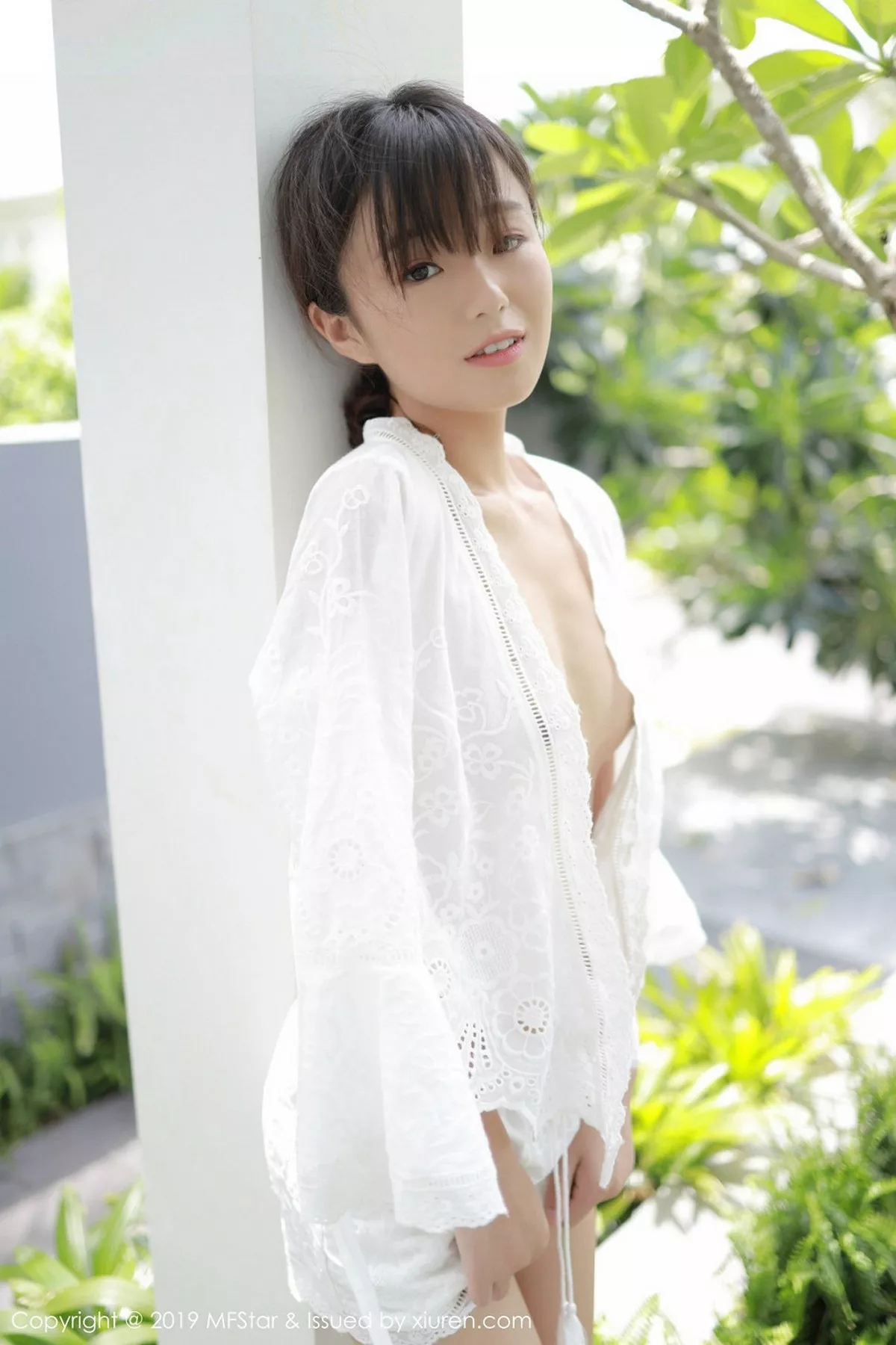 秀人集.com_[MFStar模范学院]Vol.192_嫩模仓井优香越南旅拍户外白色真空睡衣惹火诱惑写真40P