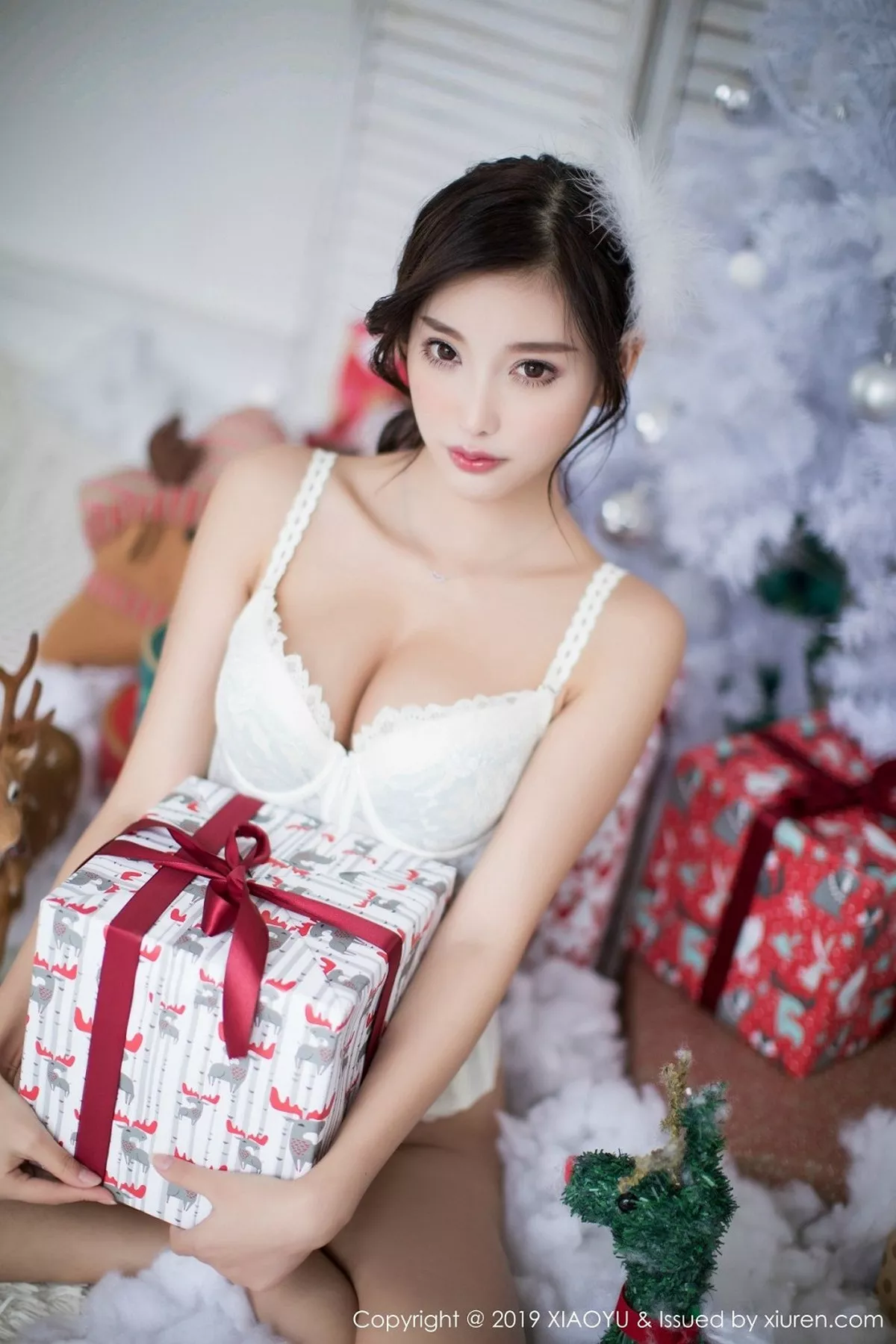 秀人集.com_[XiaoYu画语界]Vol.059_女神杨晨晨sugar圣诞主题性感内衣秀火辣身材诱惑写真45P