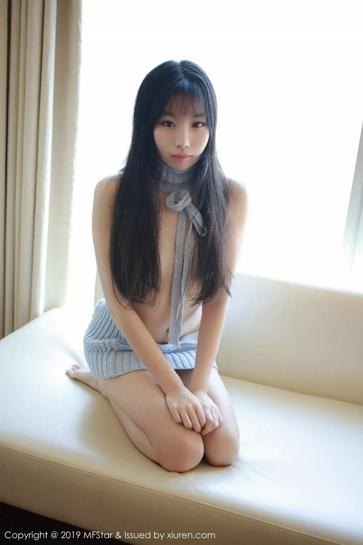 秀人集.com_[MFStar模范学院]Vol.189_嫩模草莓兔兔私房开背毛衣露豪乳翘臀撩人诱惑写真31P