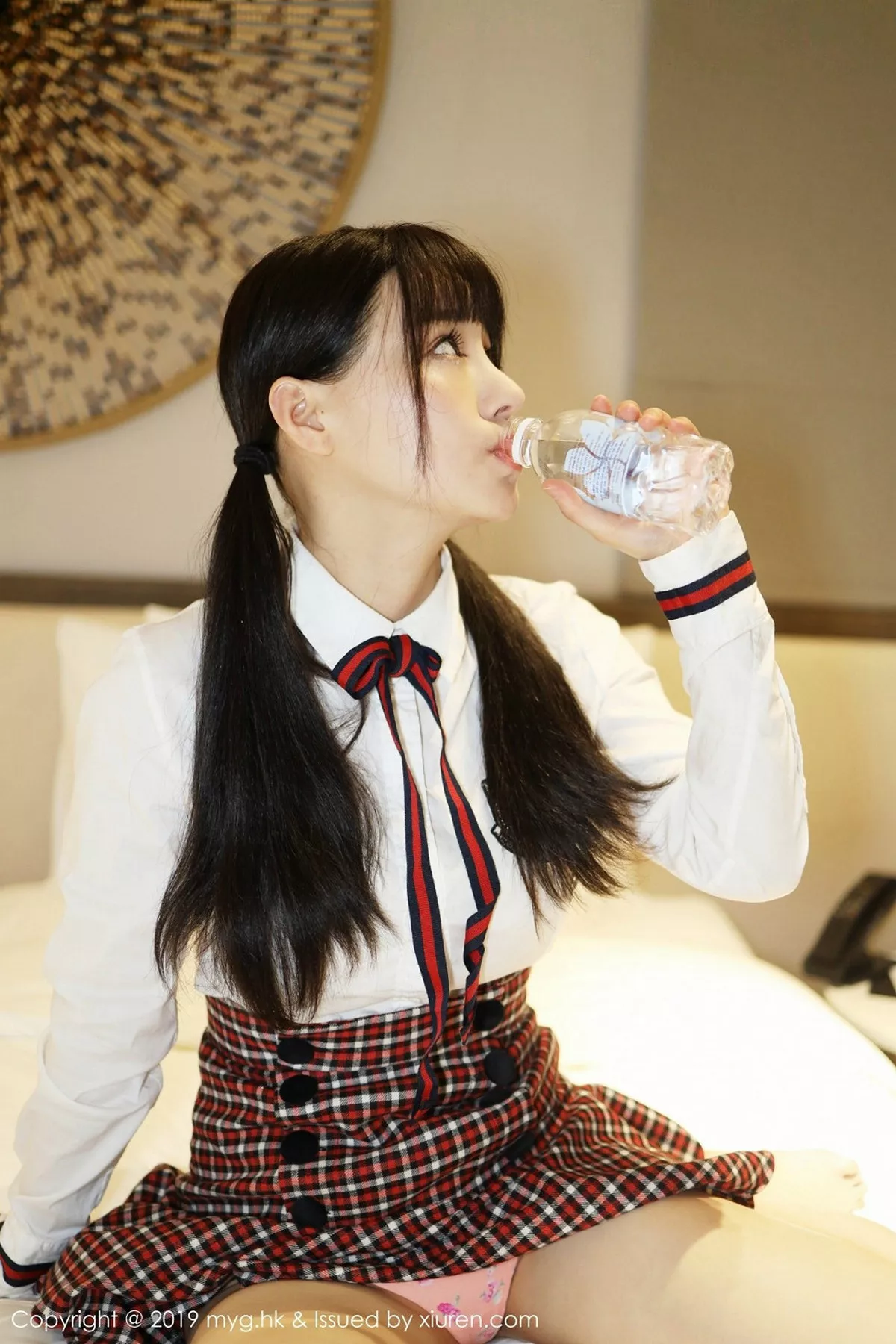 秀人集.com_[MyGirl美媛馆]Vol.355_嫩模Flower朱可儿学生装放学剧情私房床上撩人诱惑写真81P