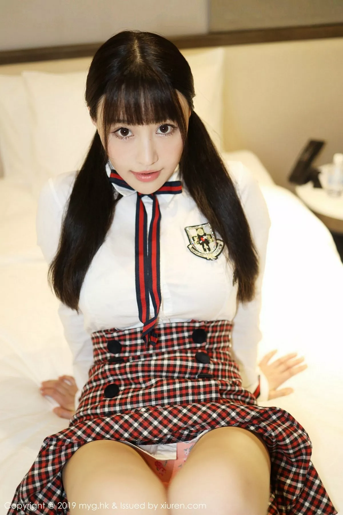 秀人集.com_[MyGirl美媛馆]Vol.355_嫩模Flower朱可儿学生装放学剧情私房床上撩人诱惑写真81P